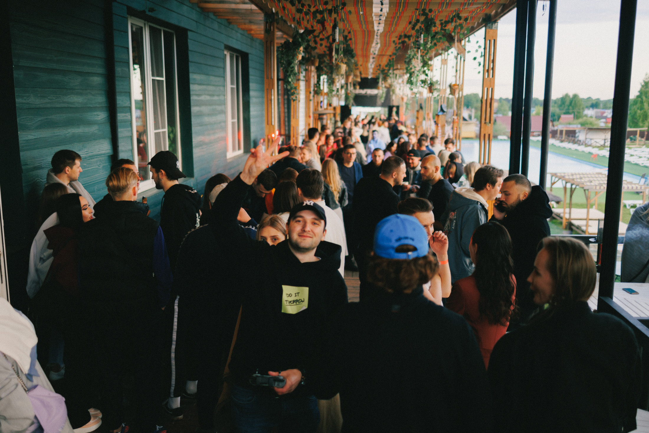 ФЛЭТ. Фото и видео контент за одну съемку — Веретенников Егор