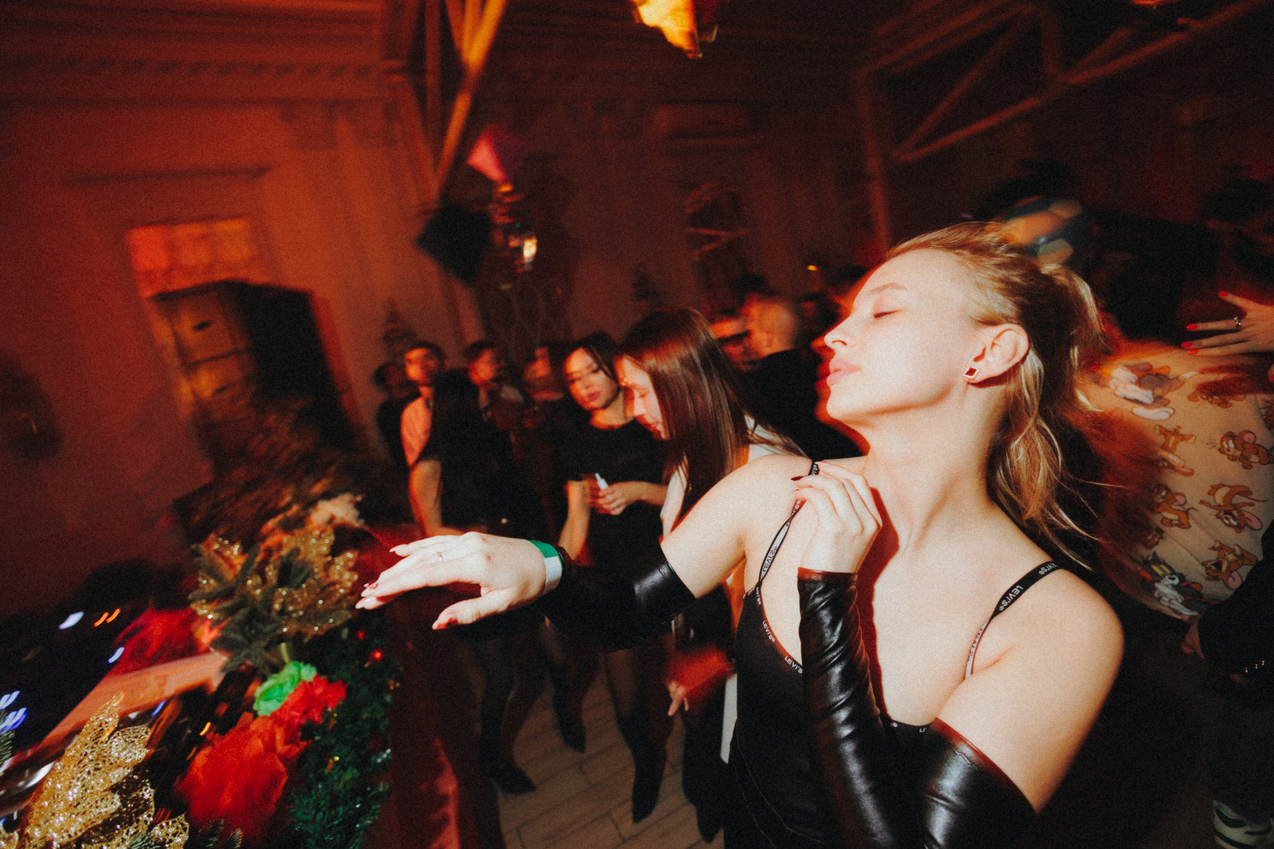 New Year Circus. Фото и видео контент за одну съемку — Веретенников Егор