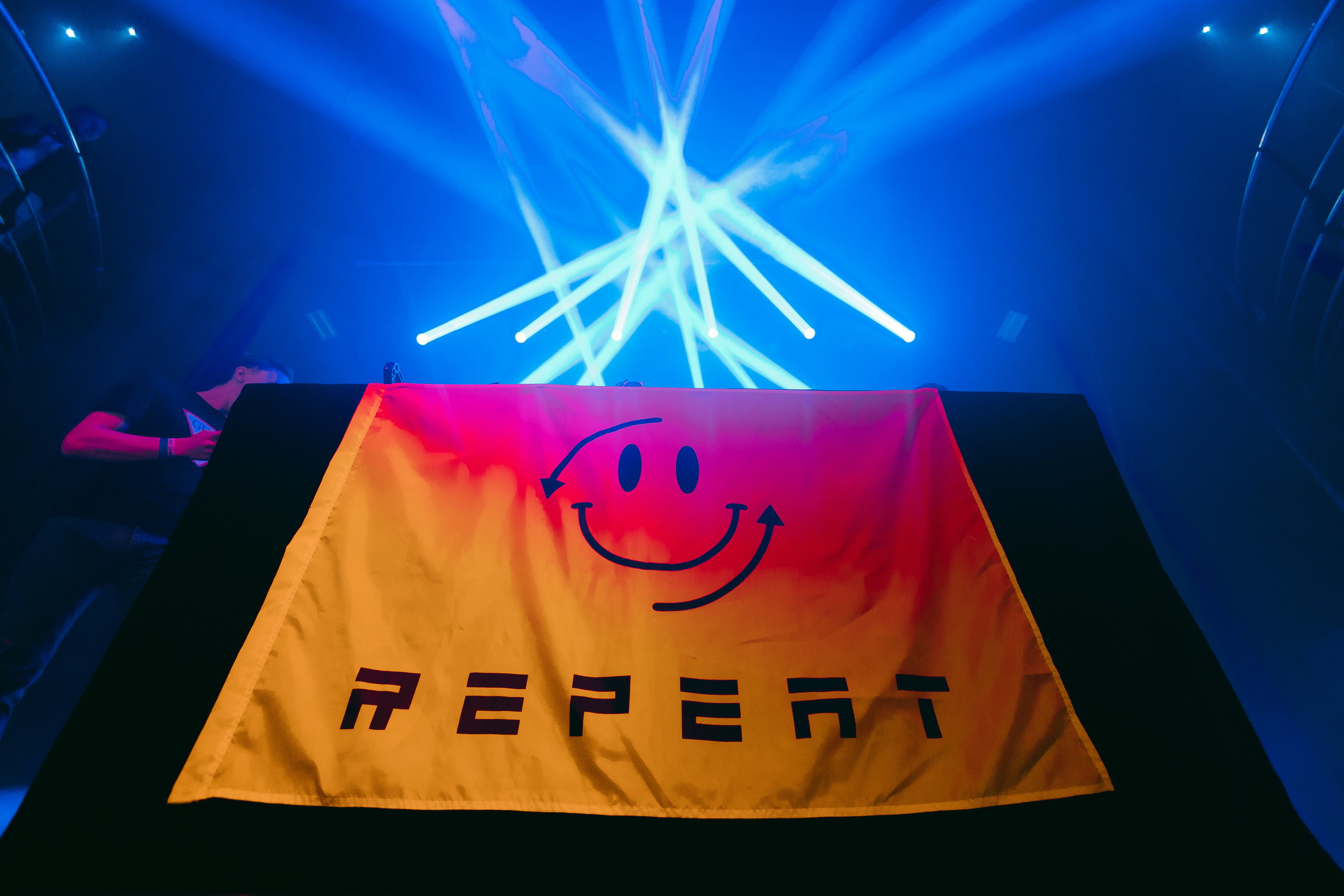 Repeat: 3 years. Фото и видео контент за одну съемку — Веретенников Егор