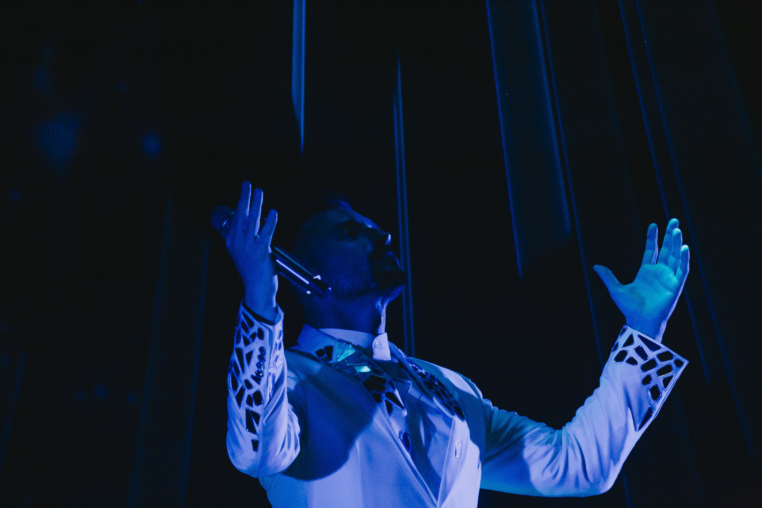 Лазарев. Фото и видео контент за одну съемку — Веретенников Егор