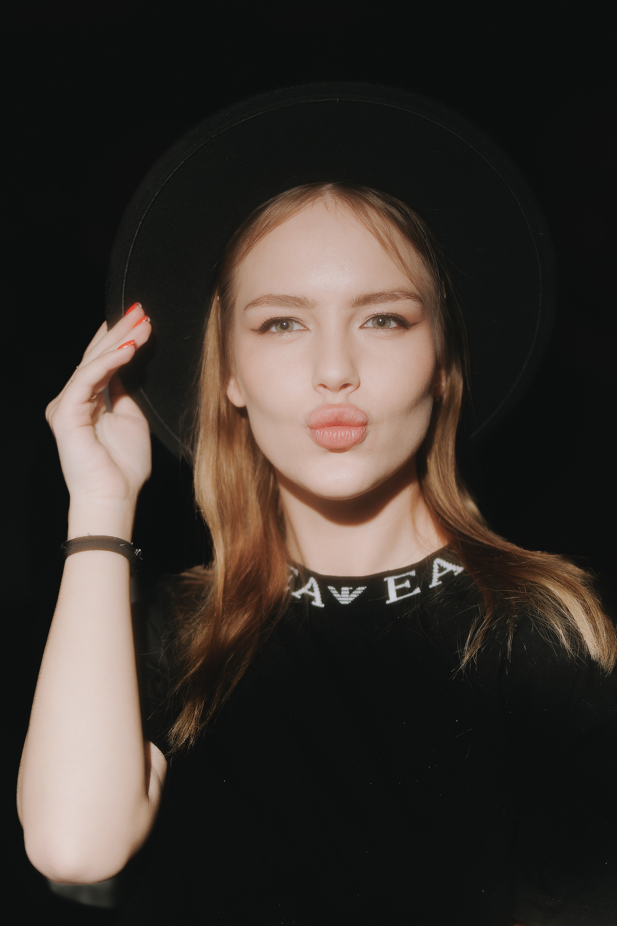 MANTRA: Betelgeize. Фото и видео контент за одну съемку — Веретенников Егор