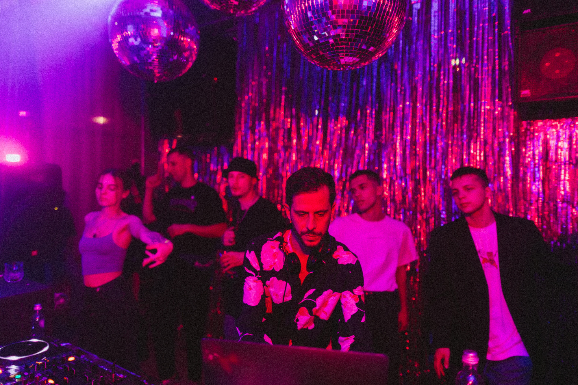 Vie Parisienne with Damien Vandesande (France). Фото и видео контент за одну съемку — Веретенников Егор