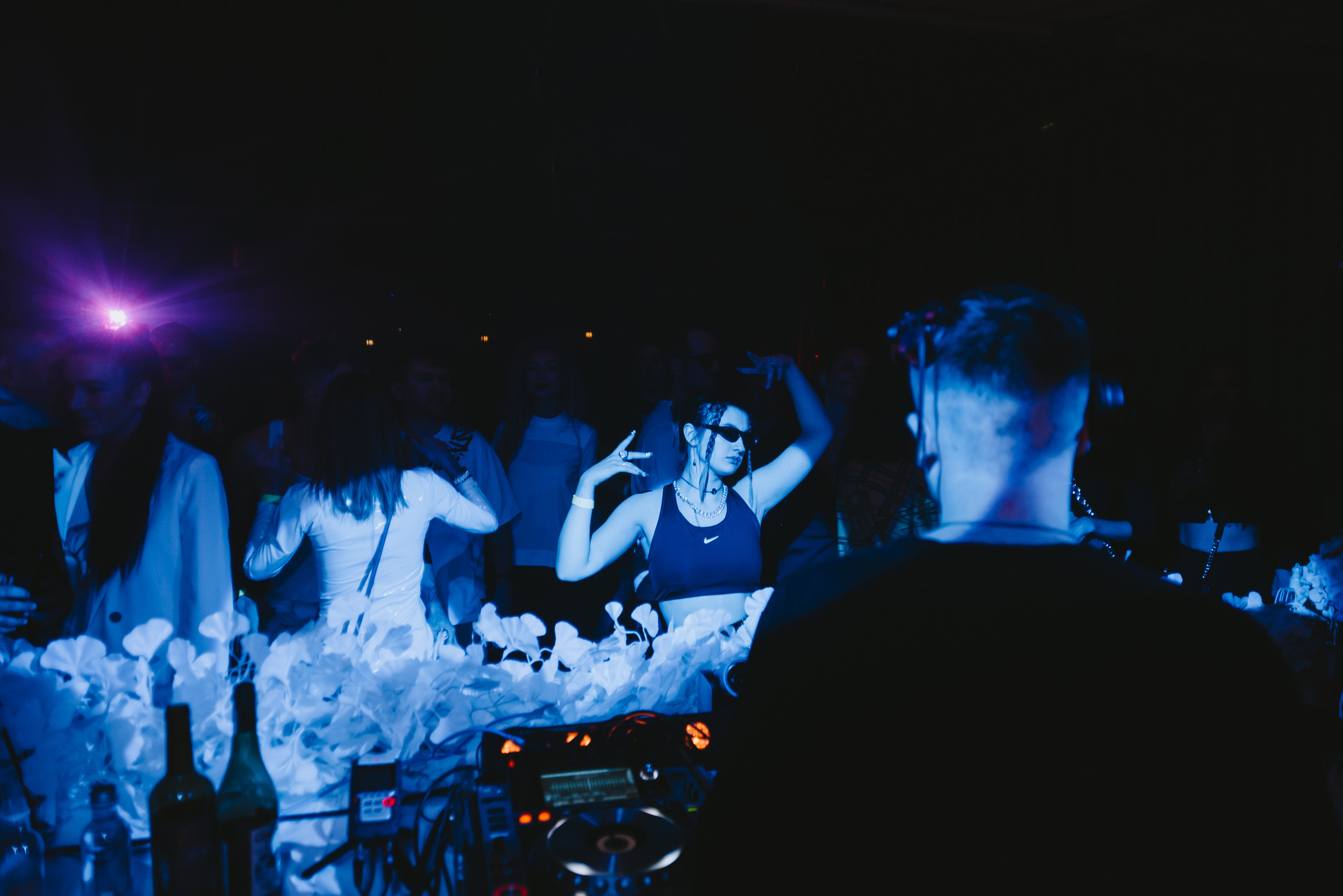 White MANTRA. Фото и видео контент за одну съемку — Веретенников Егор