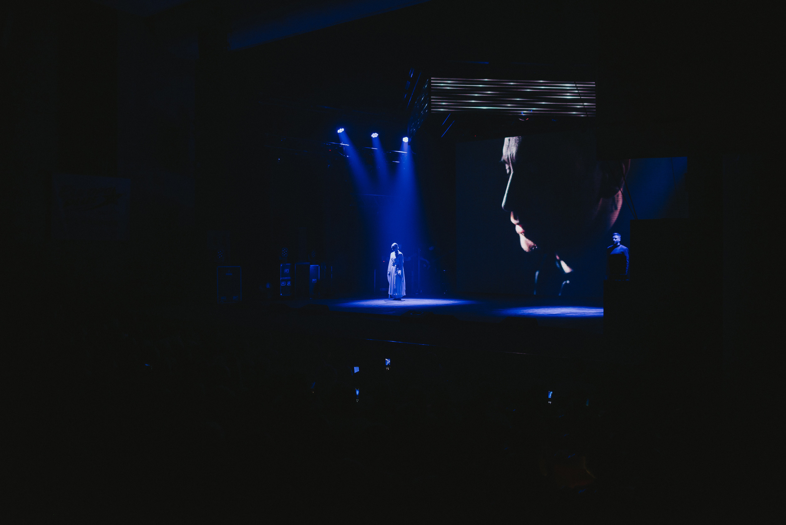 Лазарев. Фото и видео контент за одну съемку — Веретенников Егор