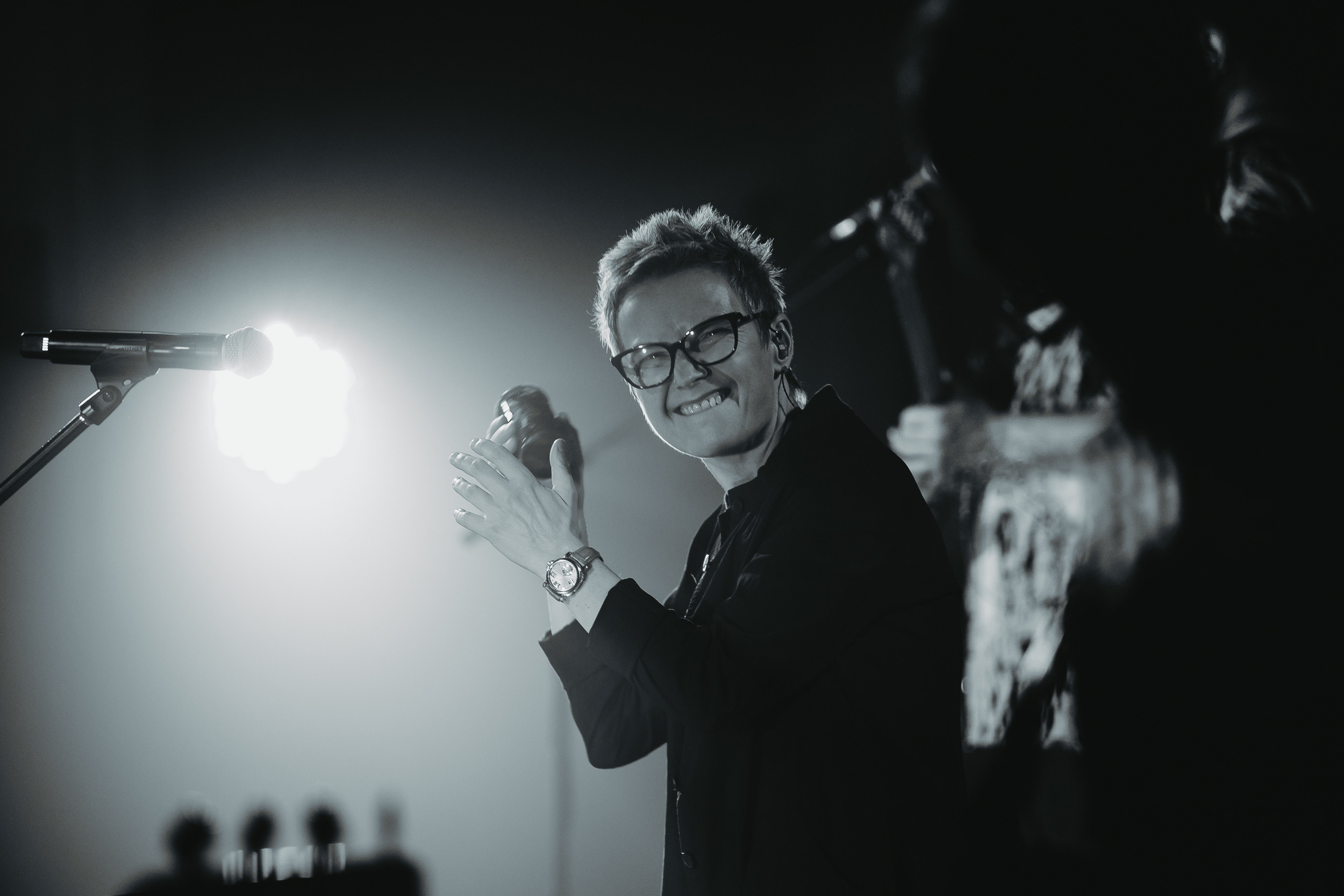 Сурганова и оркестр. Фото и видео контент за одну съемку — Веретенников Егор