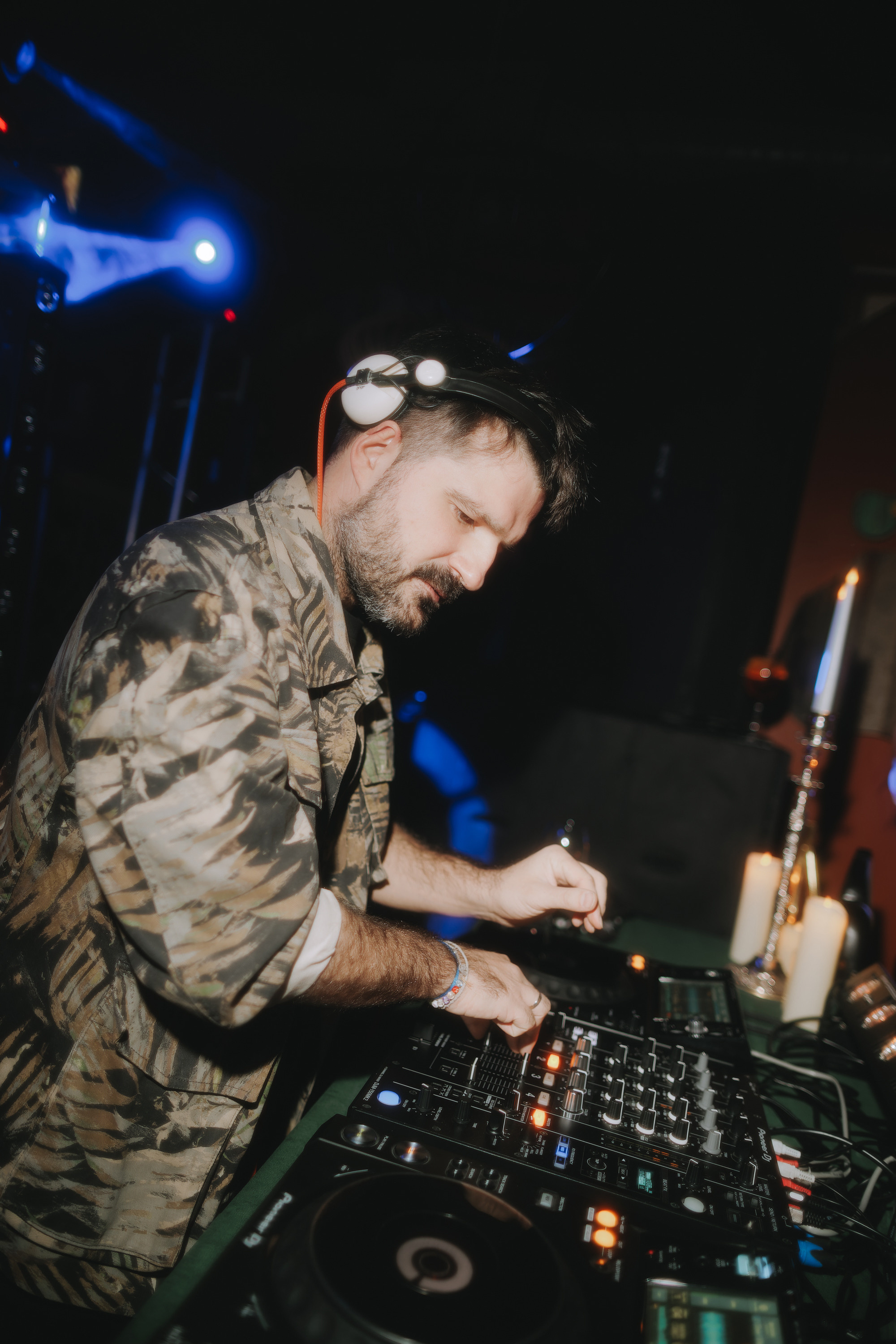 MANTRA: Betelgeize. Фото и видео контент за одну съемку — Веретенников Егор