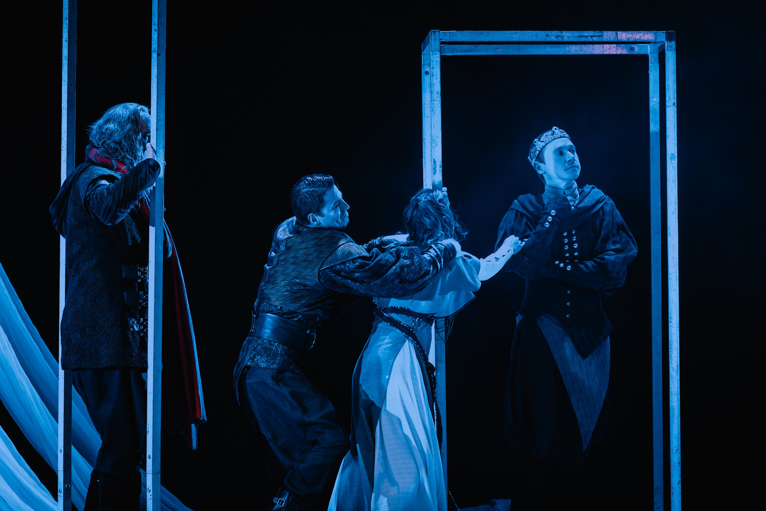 «Лев зимой». Фото и видео контент за одну съемку — Веретенников Егор