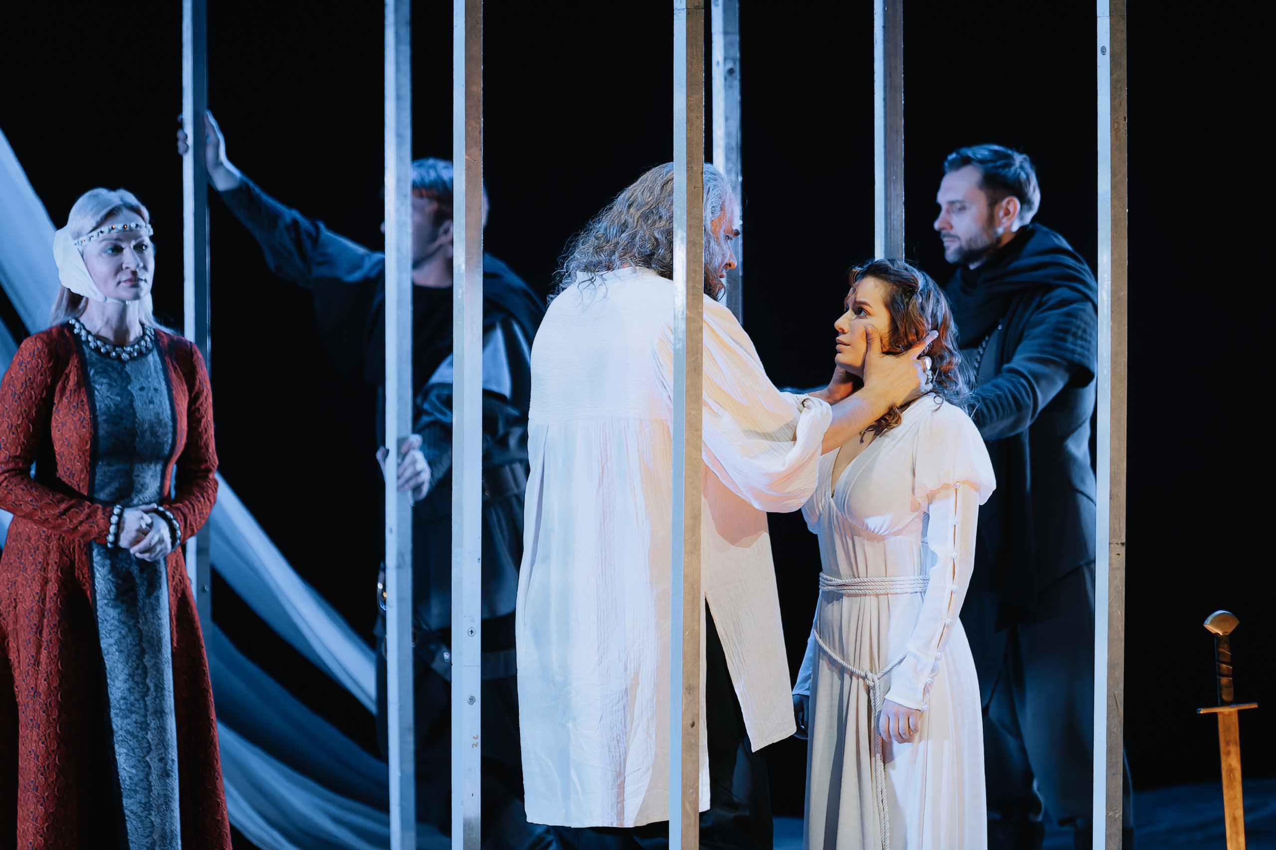 «Лев зимой». Фото и видео контент за одну съемку — Веретенников Егор