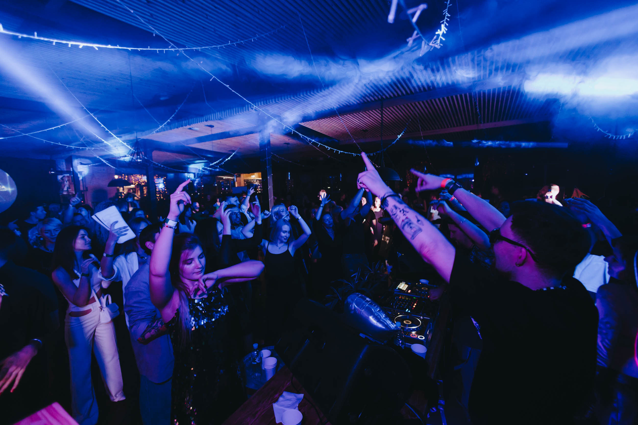 MANTRA: Acrobat. Фото и видео контент за одну съемку — Веретенников Егор