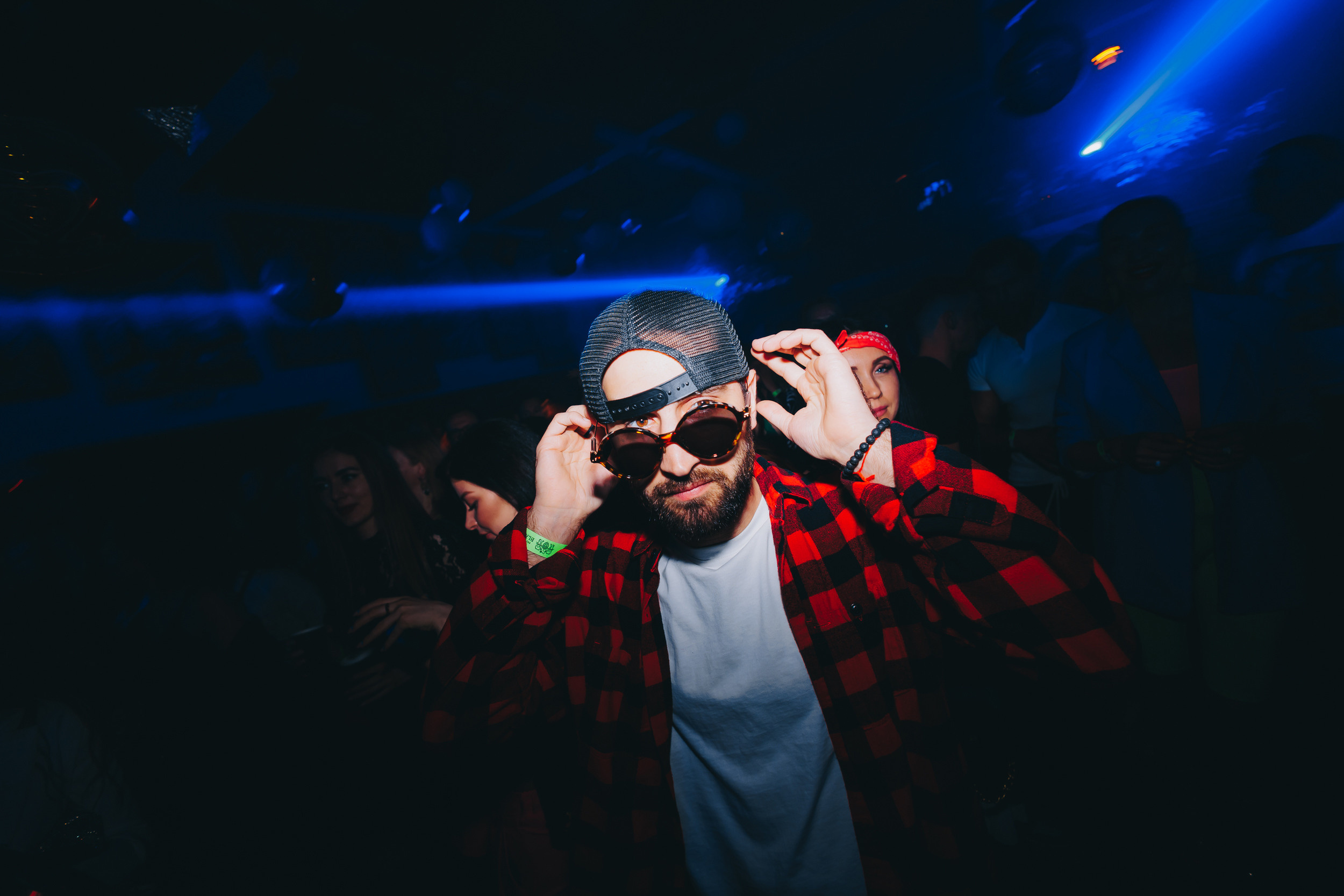 List. Фото и видео контент за одну съемку — Веретенников Егор