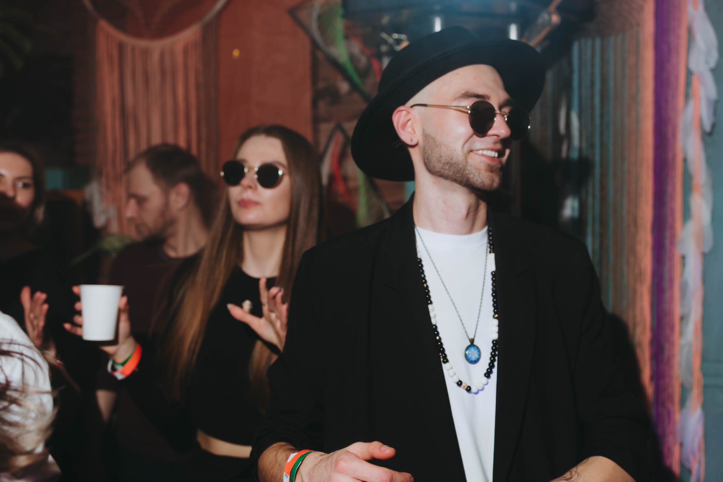 MANTRA: Acrobat. Фото и видео контент за одну съемку — Веретенников Егор