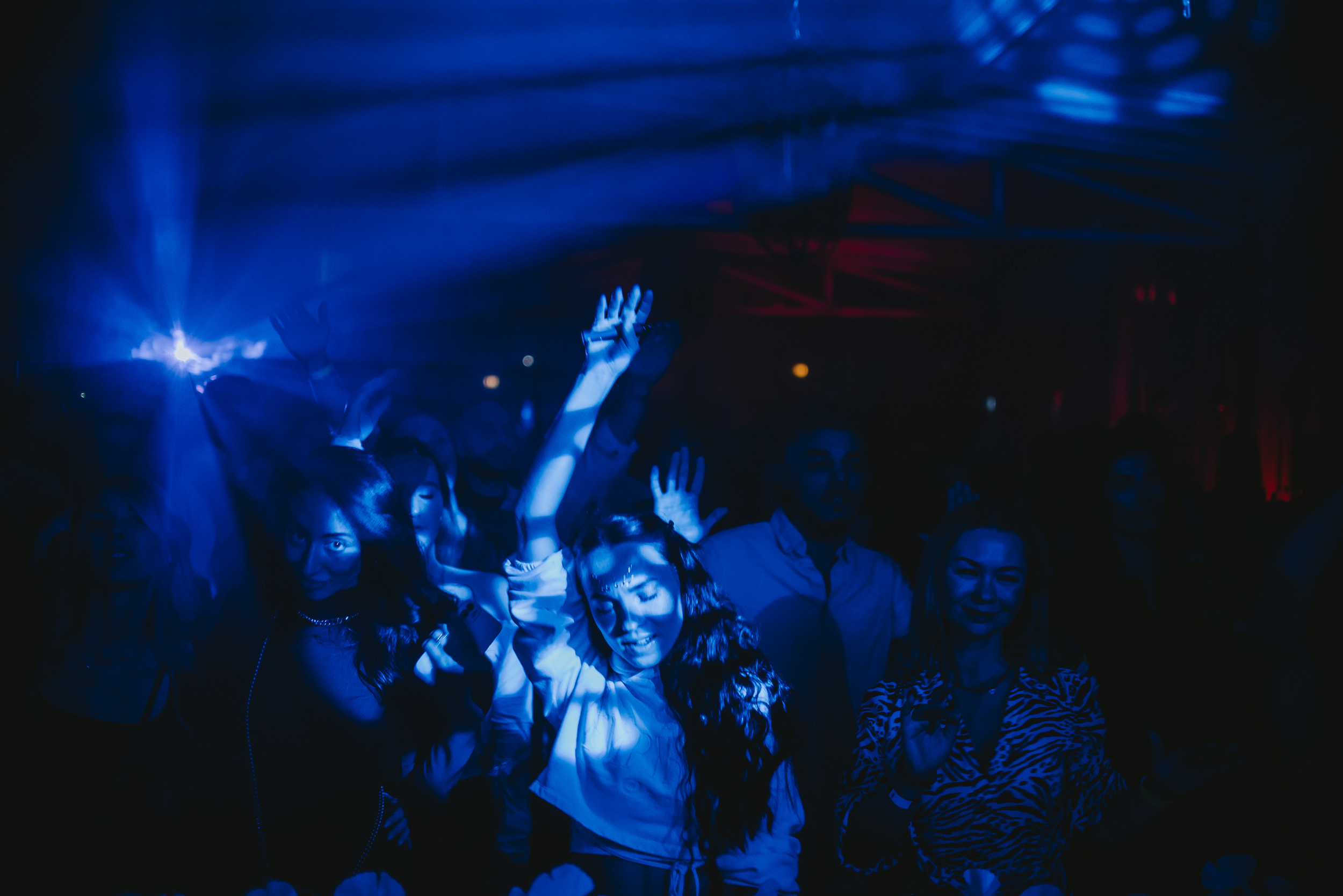 White MANTRA. Фото и видео контент за одну съемку — Веретенников Егор