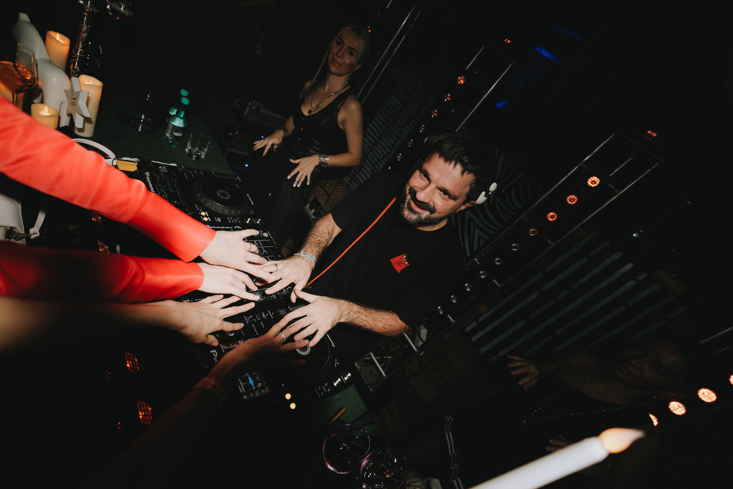 MANTRA: Betelgeize. Фото и видео контент за одну съемку — Веретенников Егор