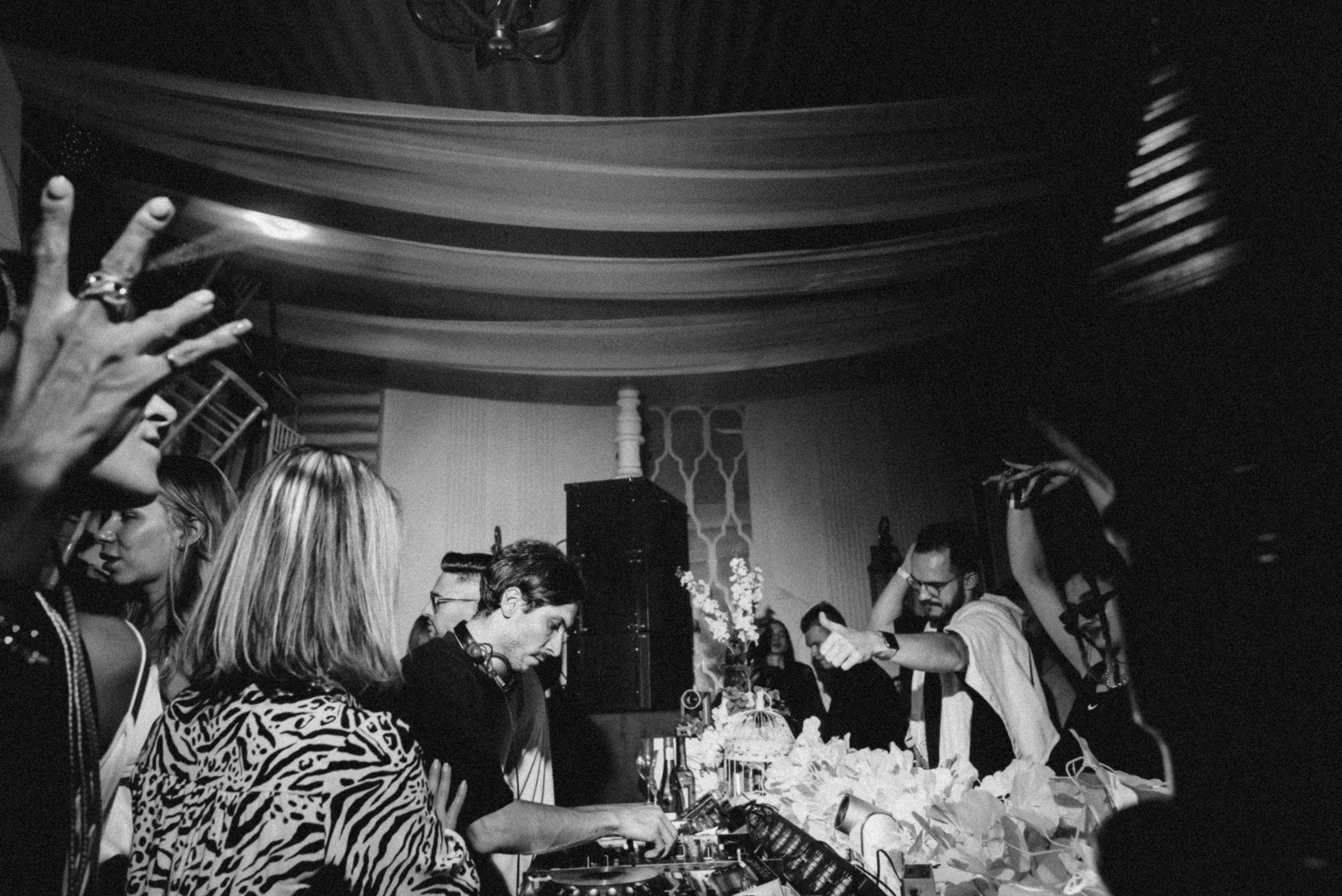 White MANTRA. Фото и видео контент за одну съемку — Веретенников Егор