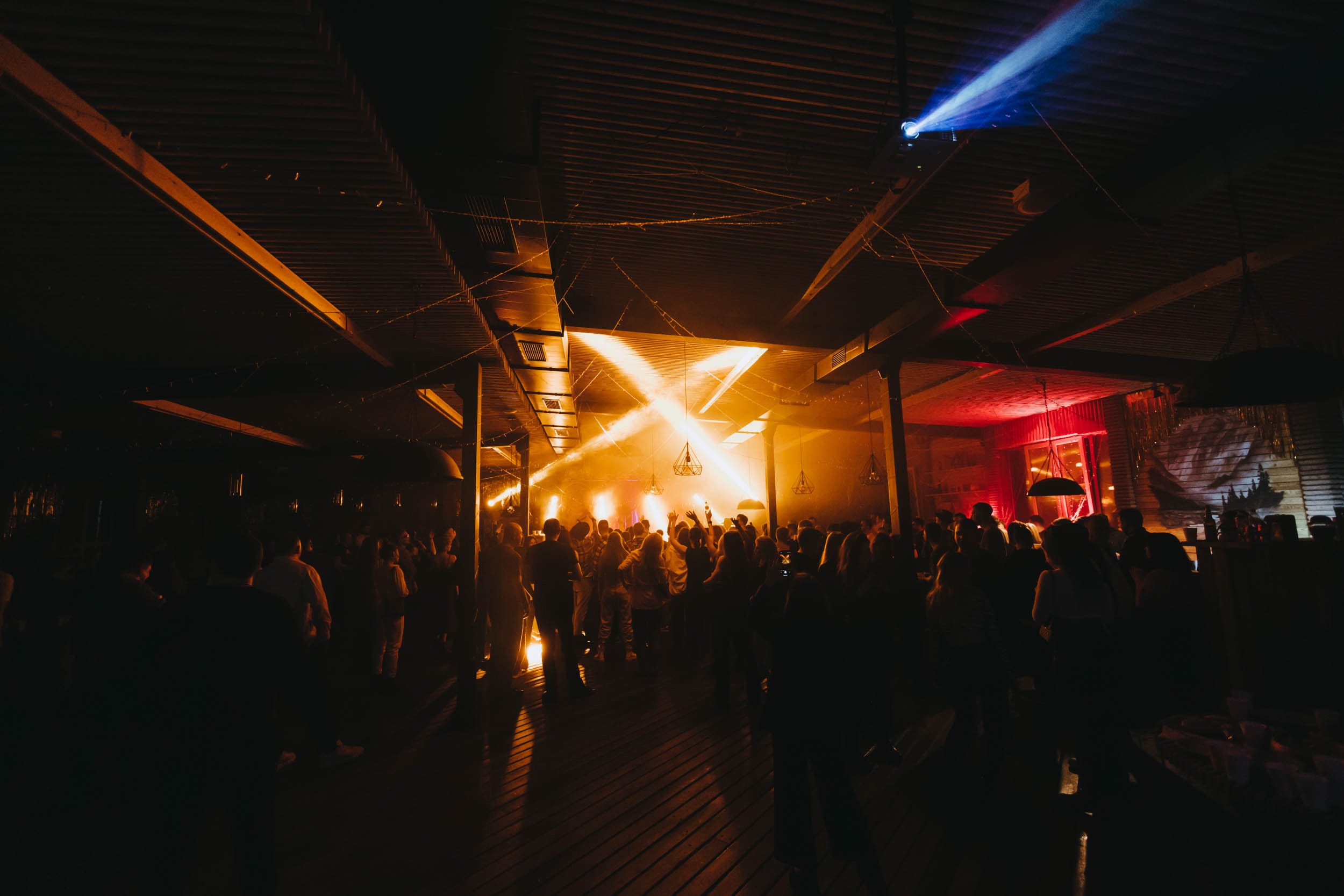 MANTRA: Acrobat. Фото и видео контент за одну съемку — Веретенников Егор