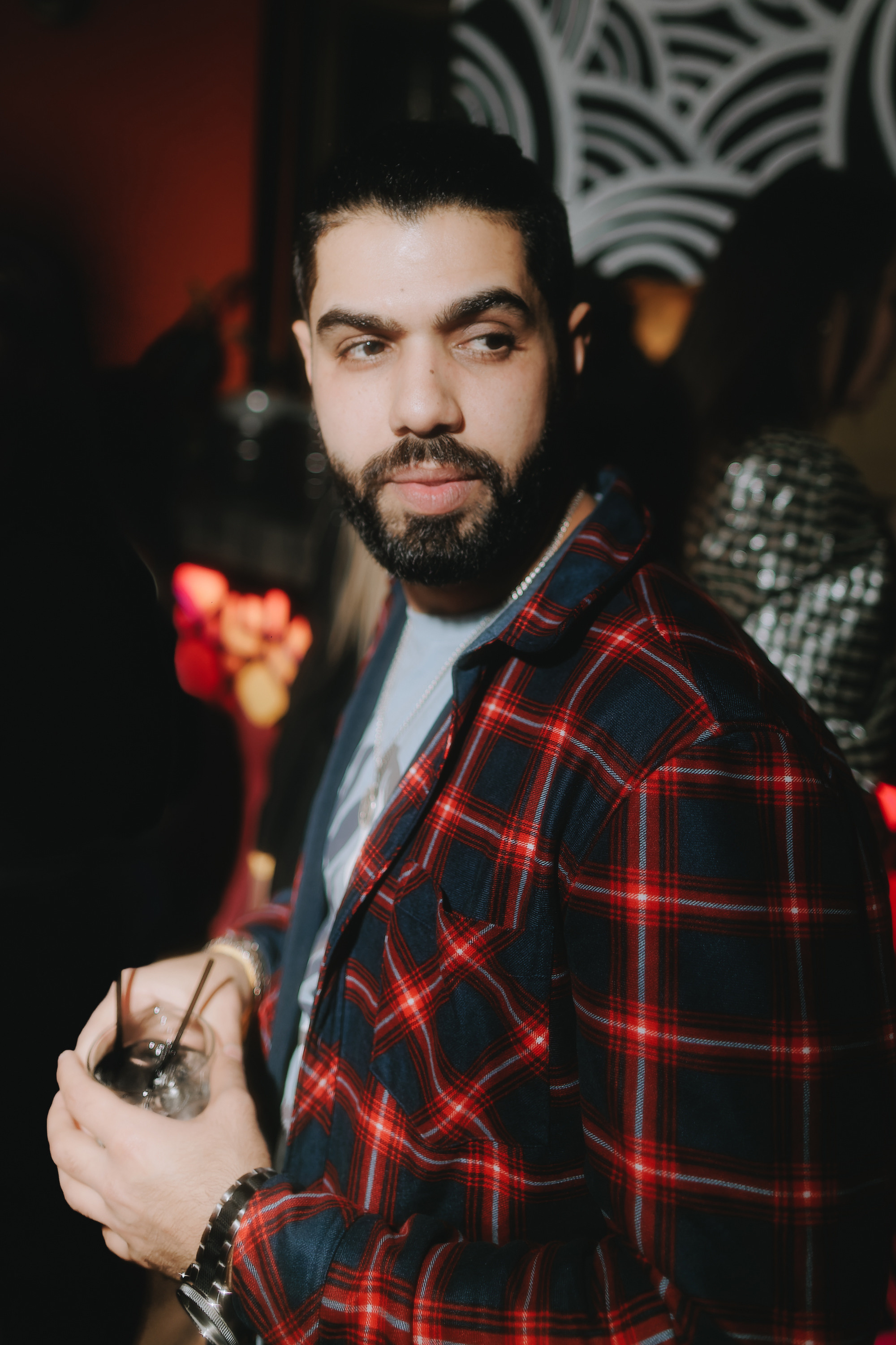 MANTRA: Betelgeize. Фото и видео контент за одну съемку — Веретенников Егор