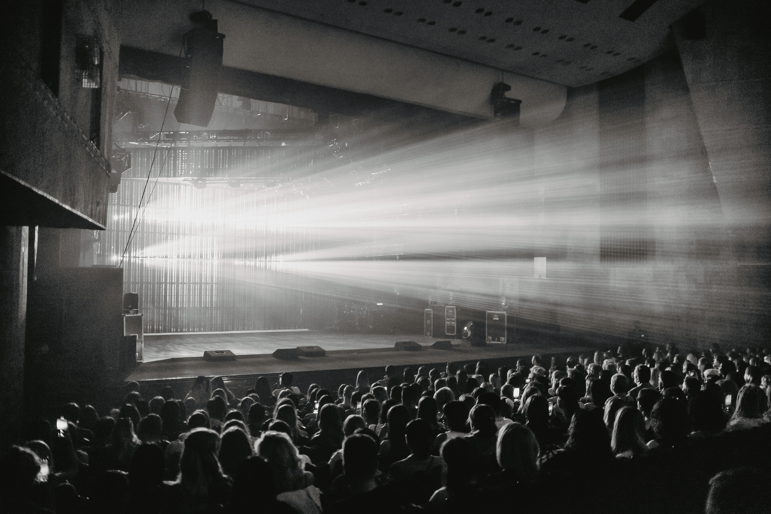 Лазарев. Фото и видео контент за одну съемку — Веретенников Егор