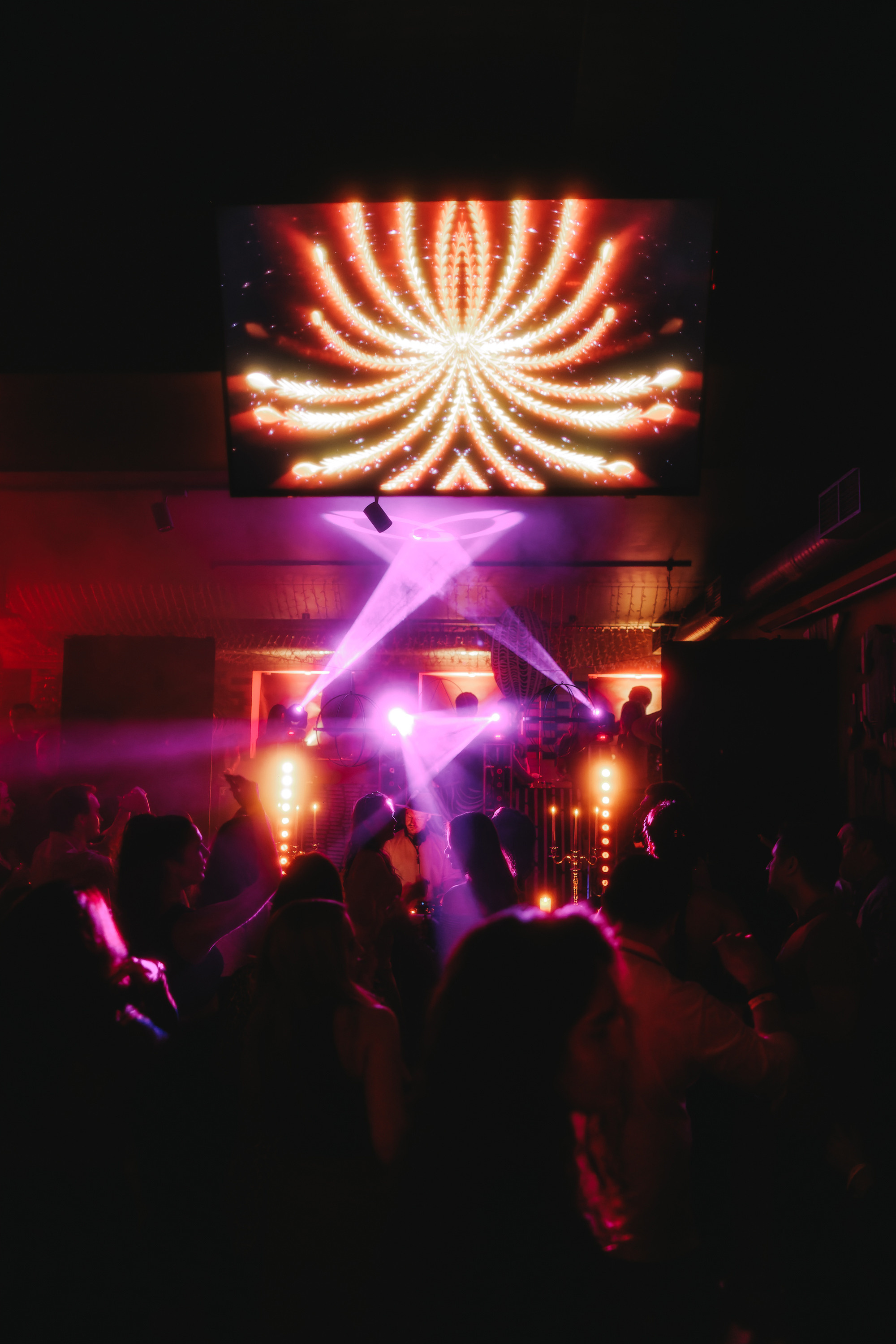 MANTRA: Betelgeize. Фото и видео контент за одну съемку — Веретенников Егор