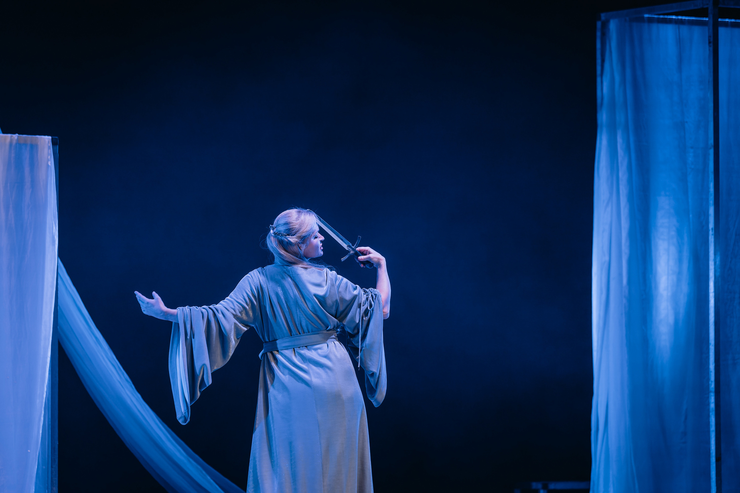 «Лев зимой». Фото и видео контент за одну съемку — Веретенников Егор