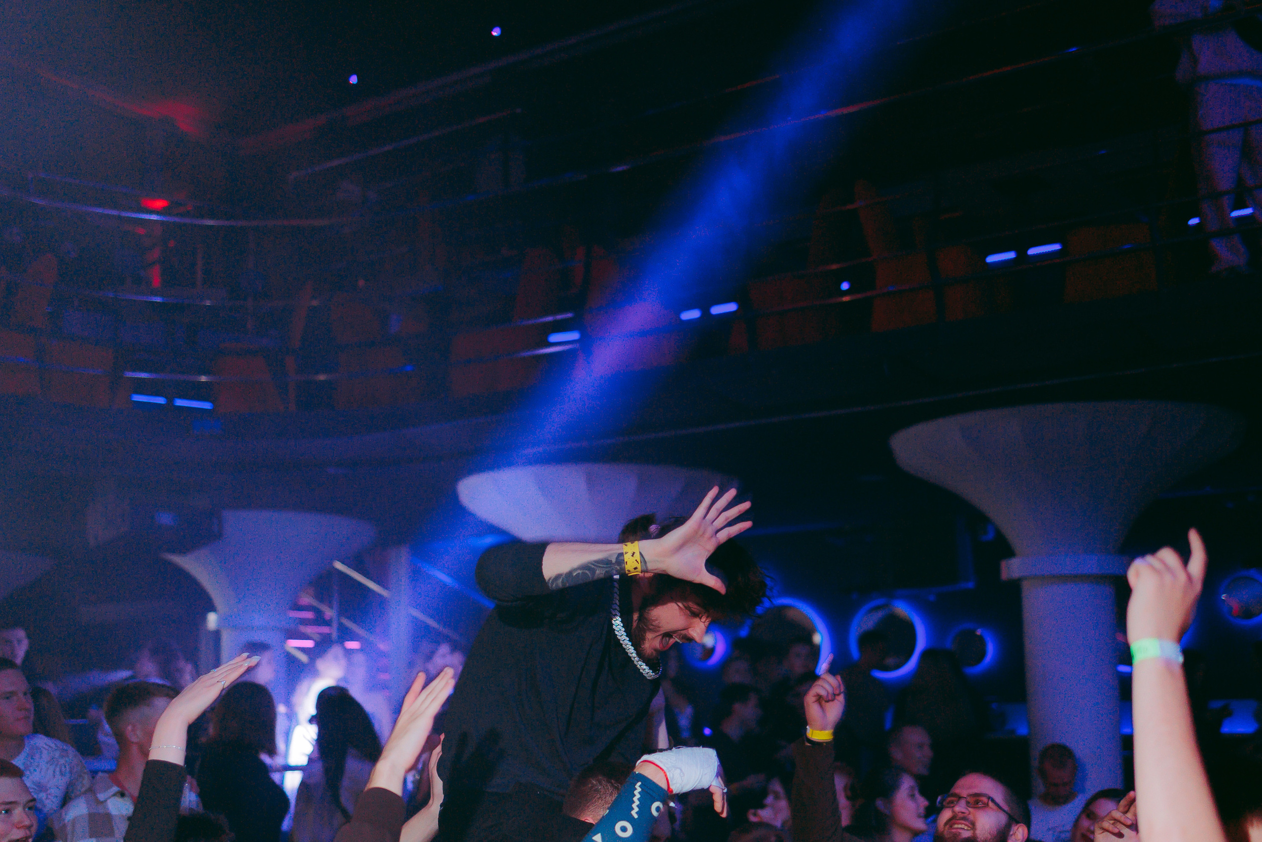 Repeat: 3 years. Фото и видео контент за одну съемку — Веретенников Егор