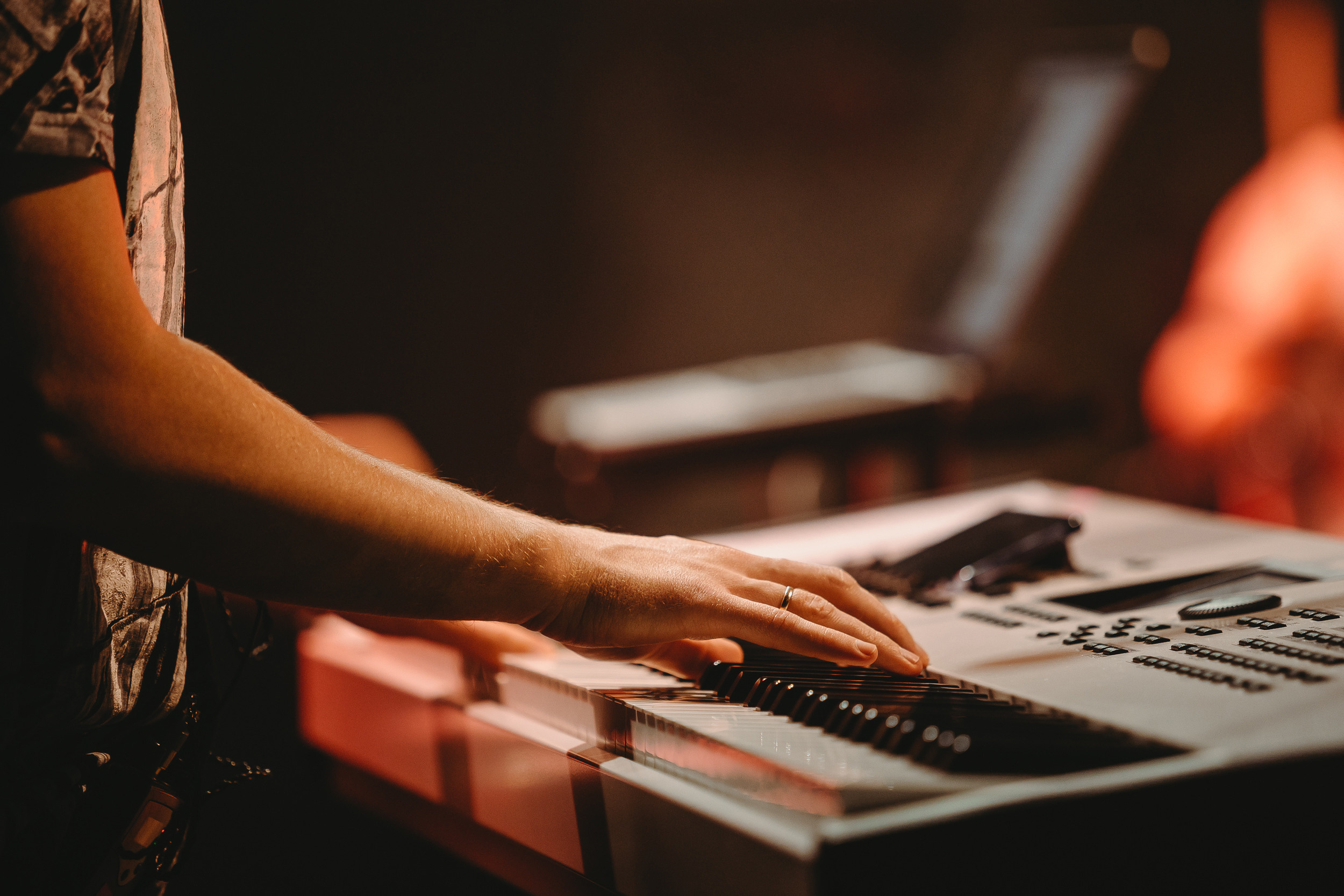 Сурганова и оркестр. Фото и видео контент за одну съемку — Веретенников Егор