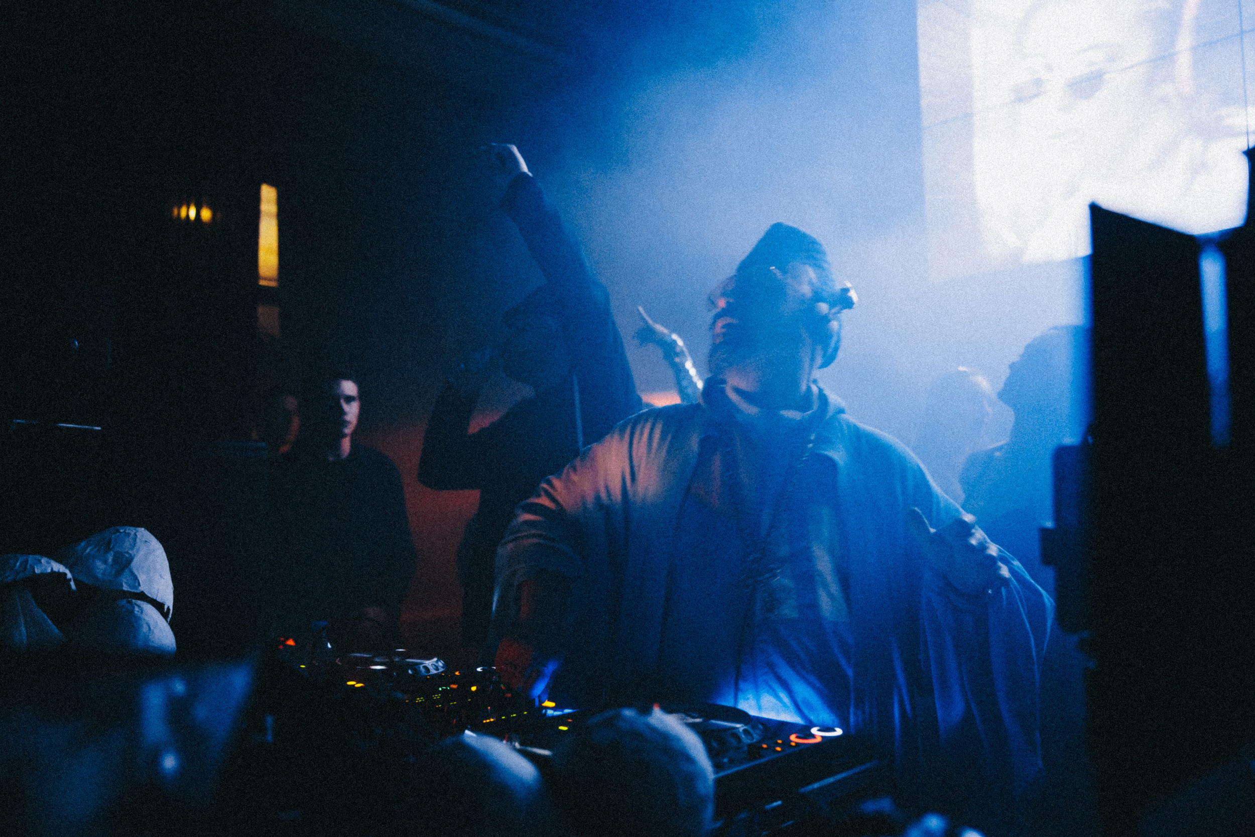 List. Фото и видео контент за одну съемку — Веретенников Егор