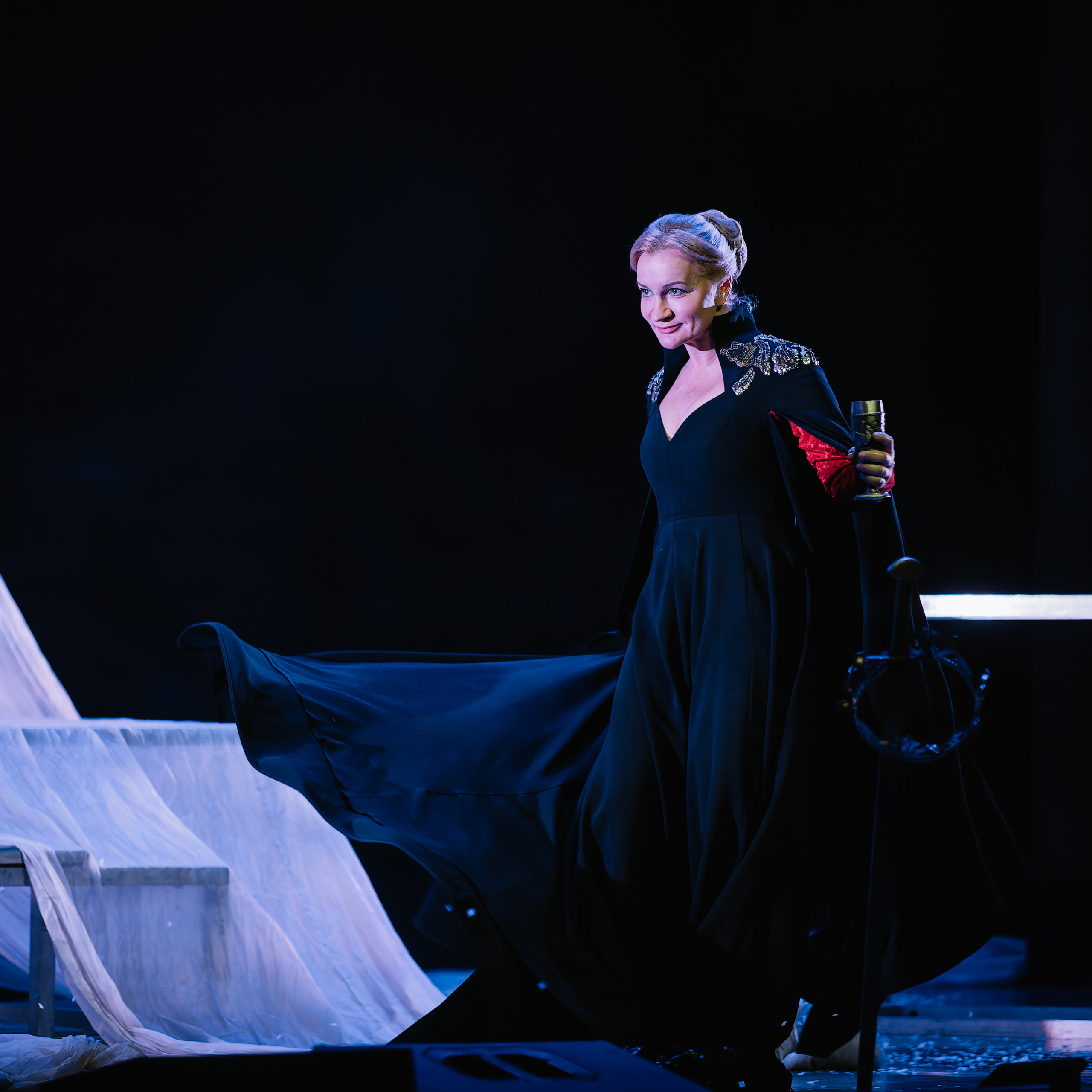 «Лев зимой». Фото и видео контент за одну съемку — Веретенников Егор