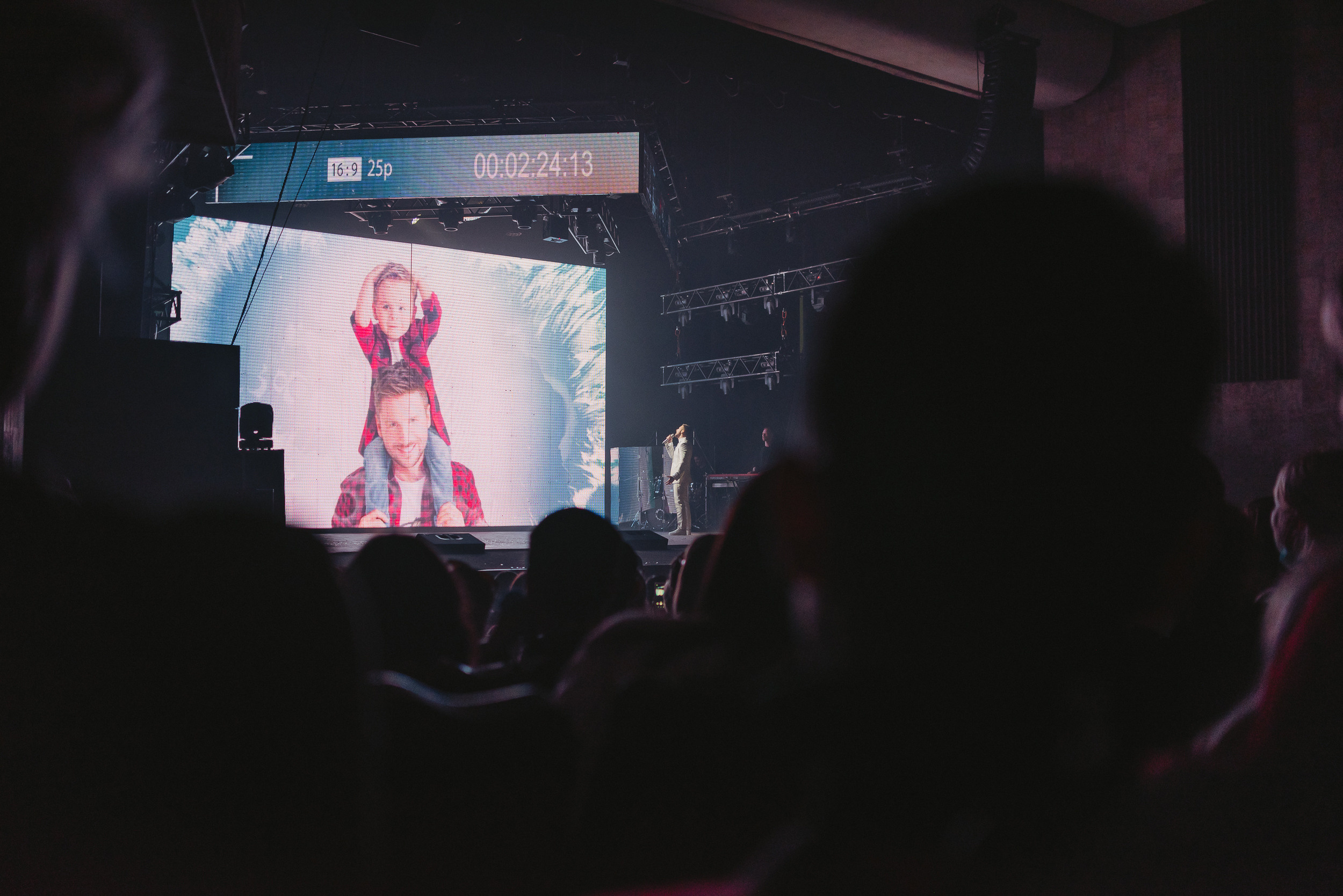 Лазарев. Фото и видео контент за одну съемку — Веретенников Егор