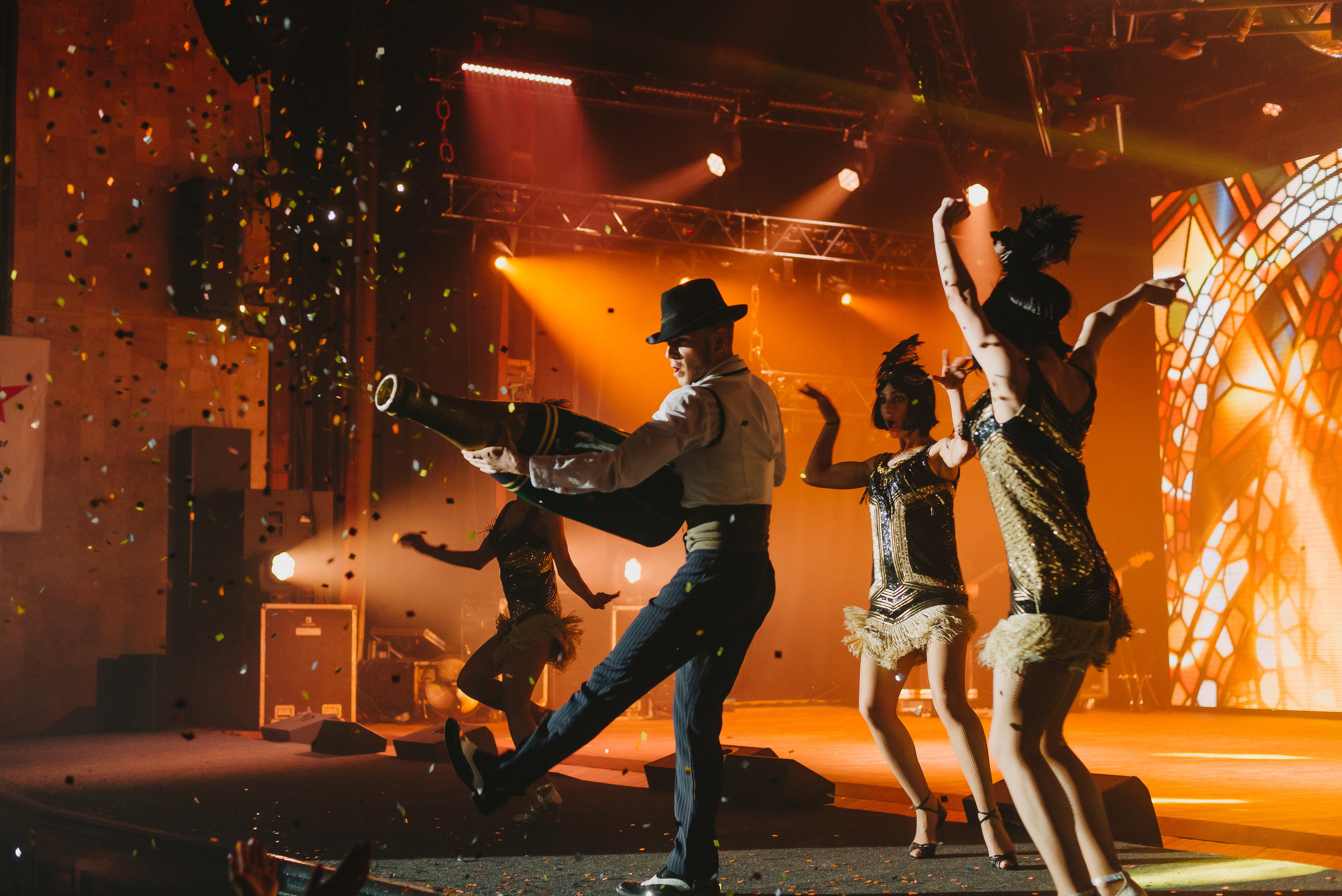 Лазарев. Фото и видео контент за одну съемку — Веретенников Егор