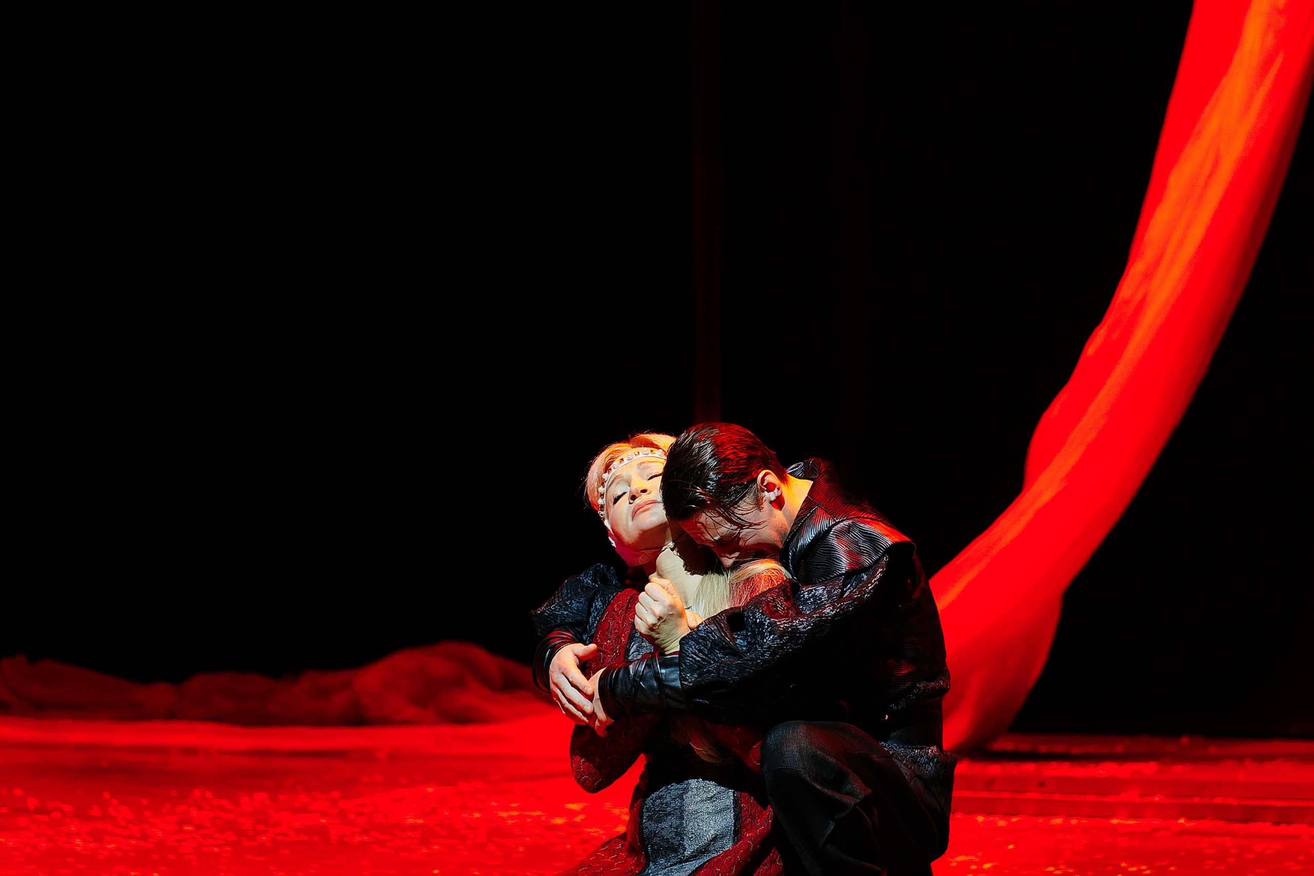 «Лев зимой». Фото и видео контент за одну съемку — Веретенников Егор