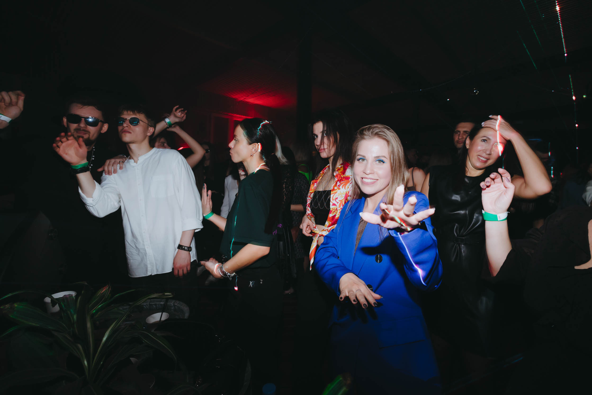 MANTRA: Acrobat. Фото и видео контент за одну съемку — Веретенников Егор