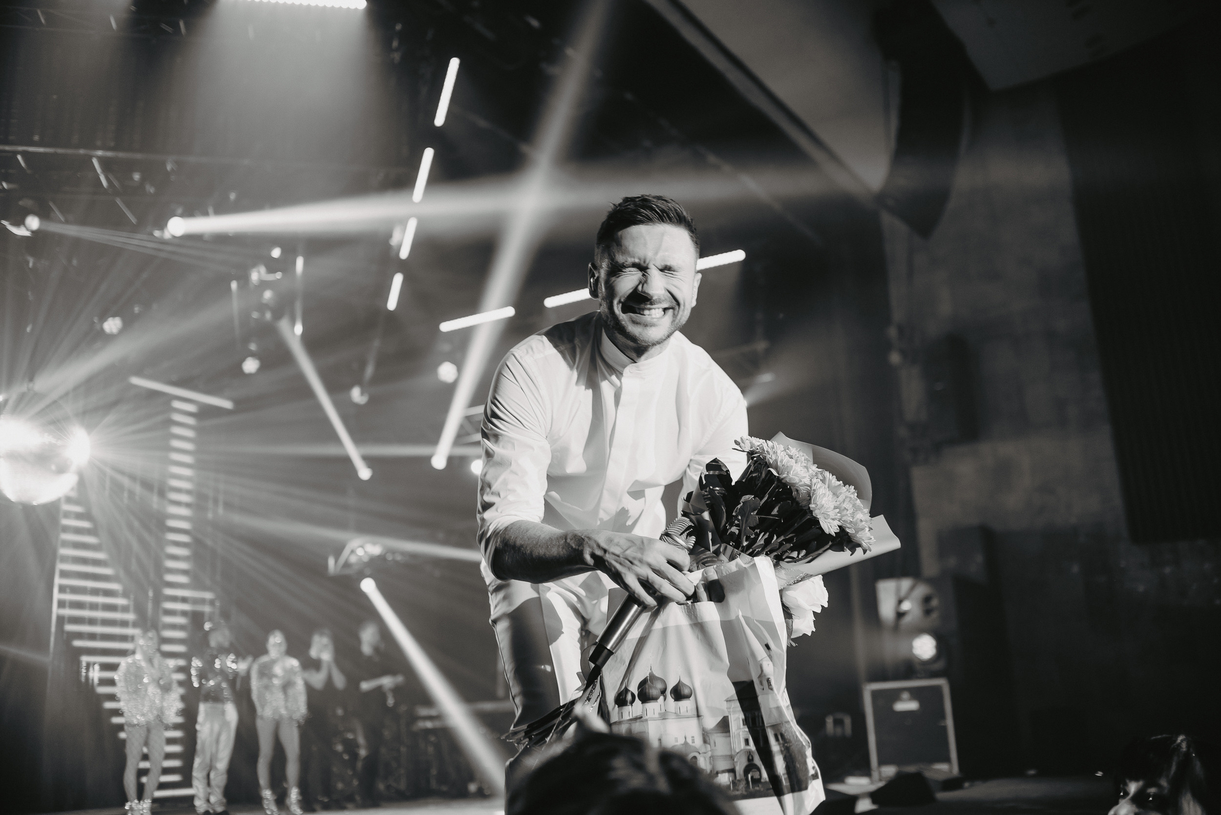 Лазарев. Фото и видео контент за одну съемку — Веретенников Егор