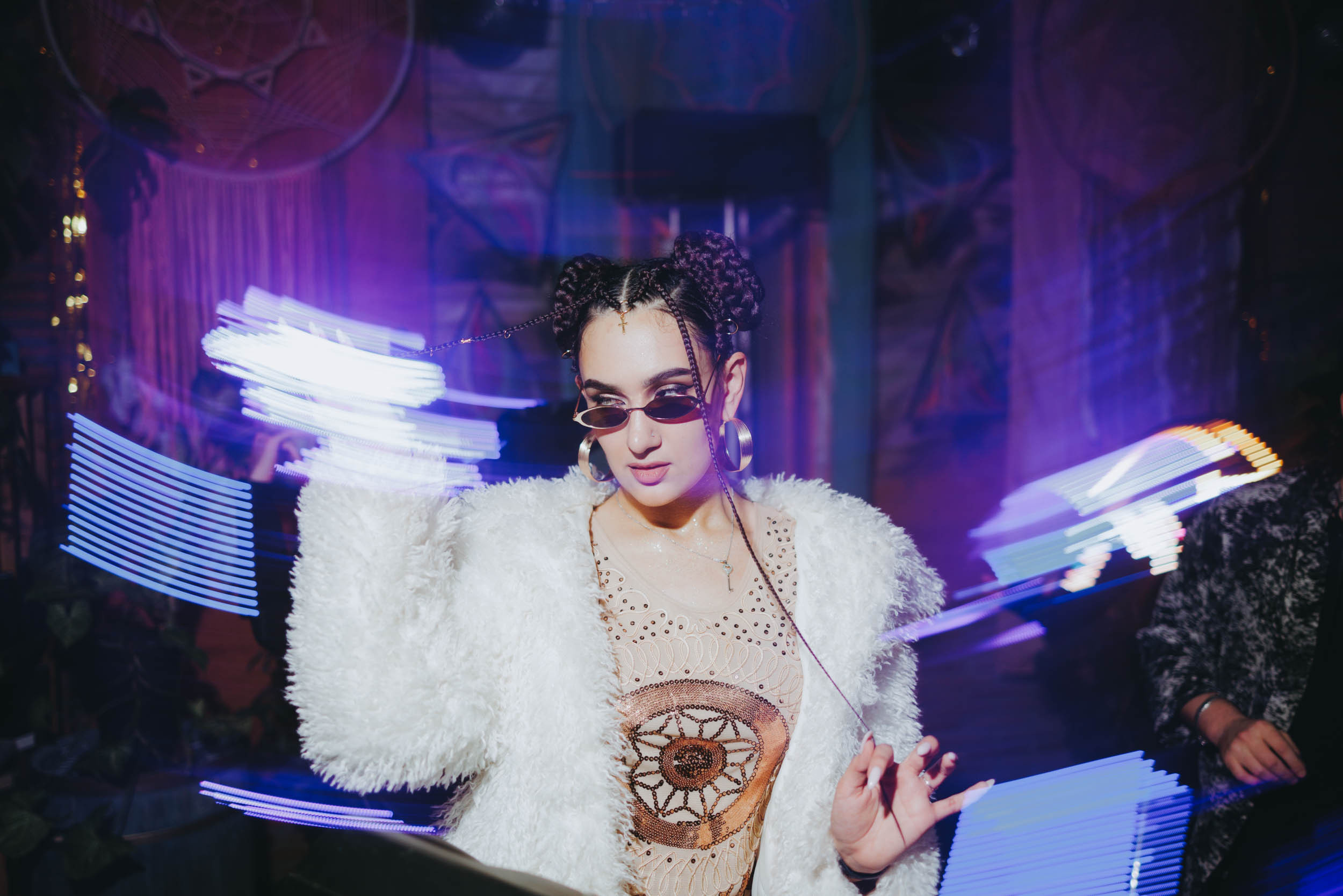 MANTRA: Acrobat. Фото и видео контент за одну съемку — Веретенников Егор