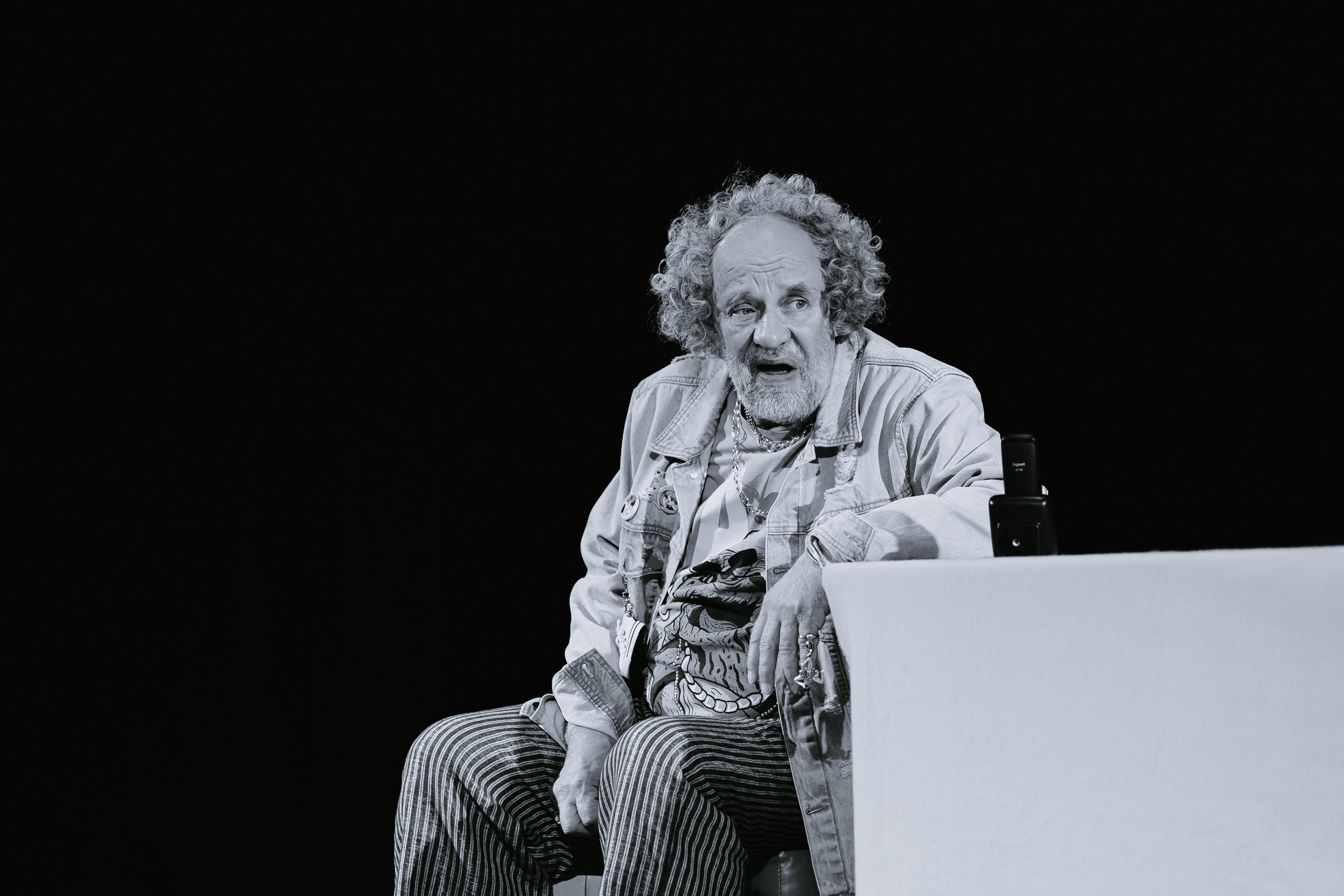 «У каждого свои недостатки». Фото и видео контент за одну съемку — Веретенников Егор