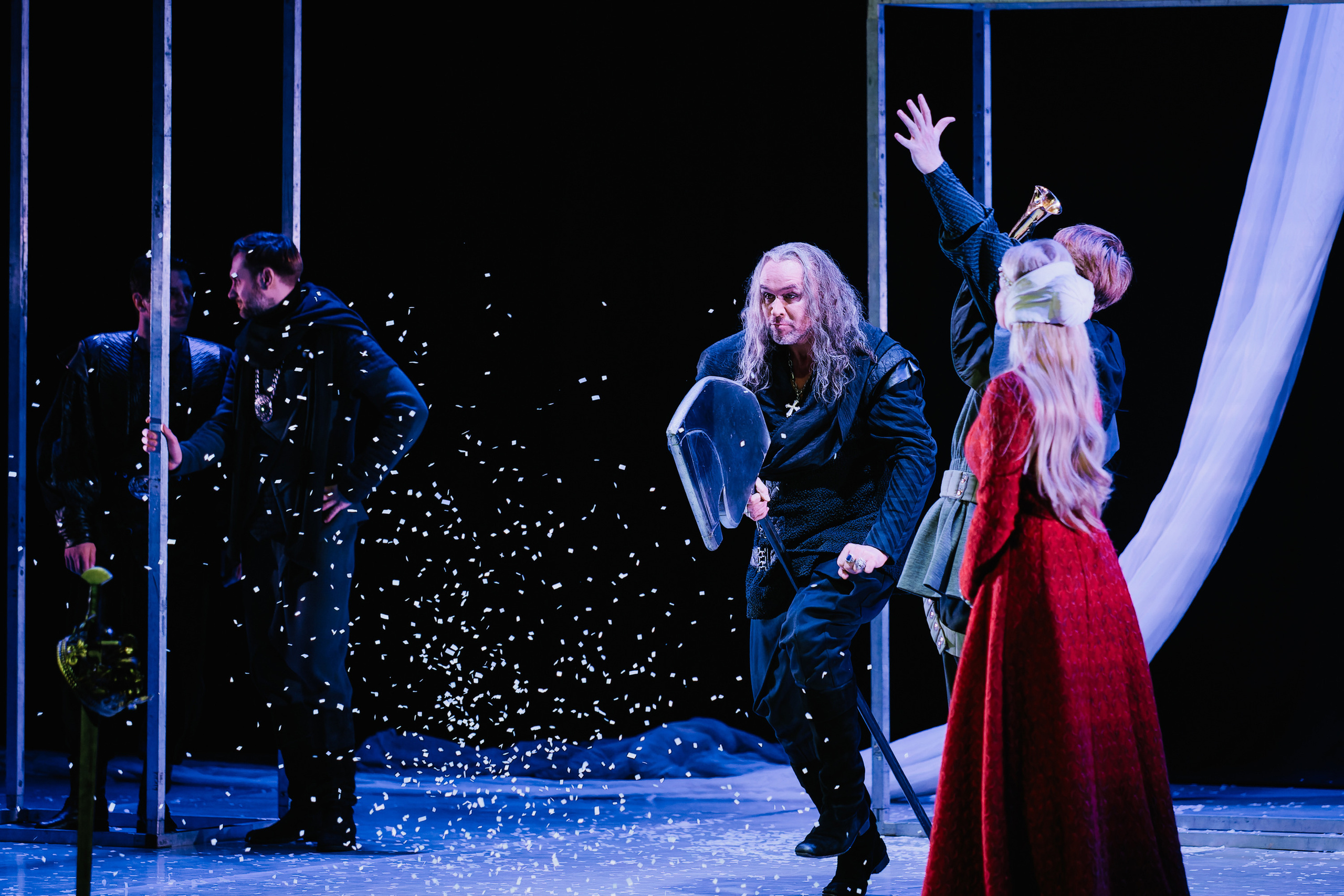 «Лев зимой». Фото и видео контент за одну съемку — Веретенников Егор