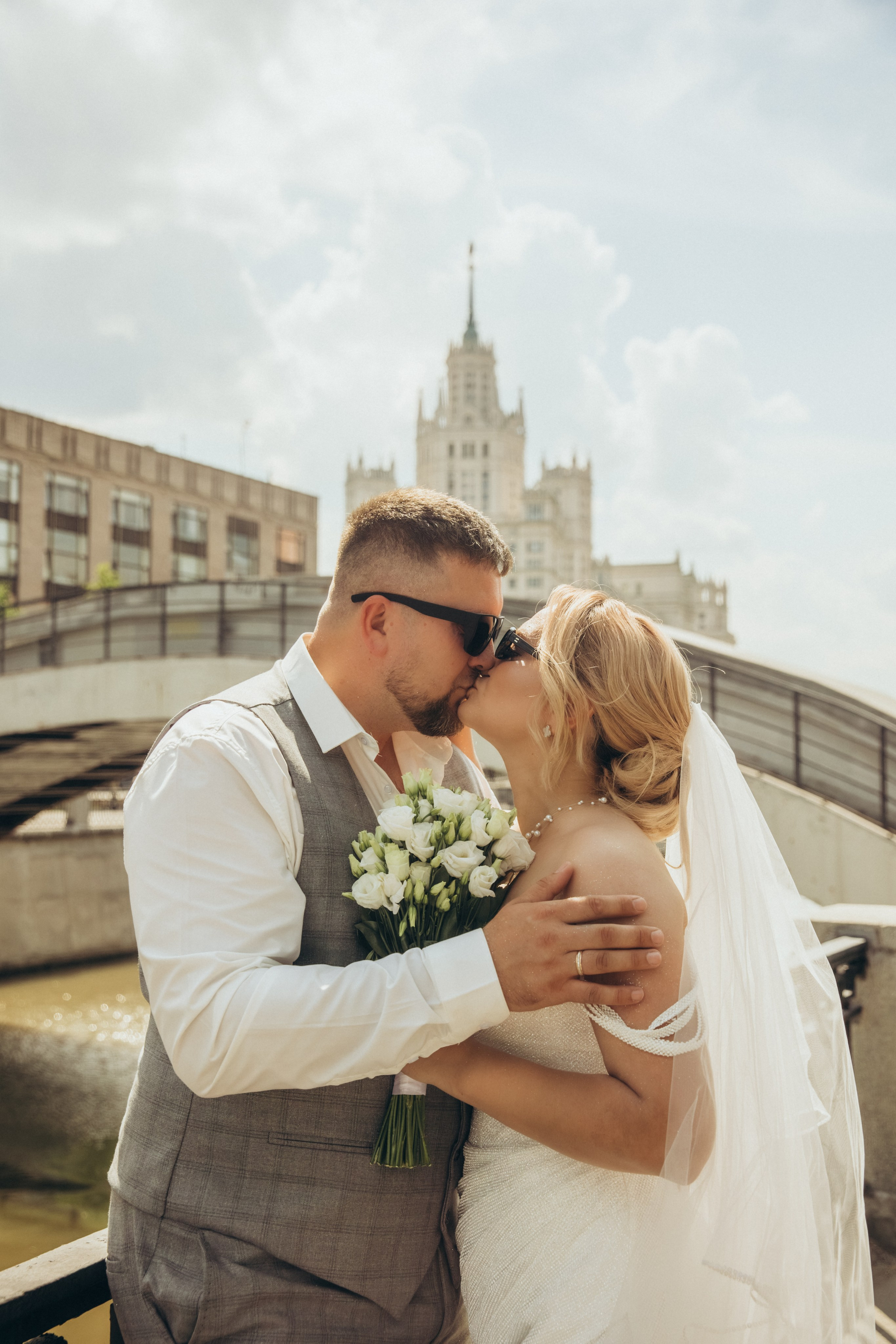 Тессинский мост свадьба. Свадебный и семейный фотограф Москва и Московская область