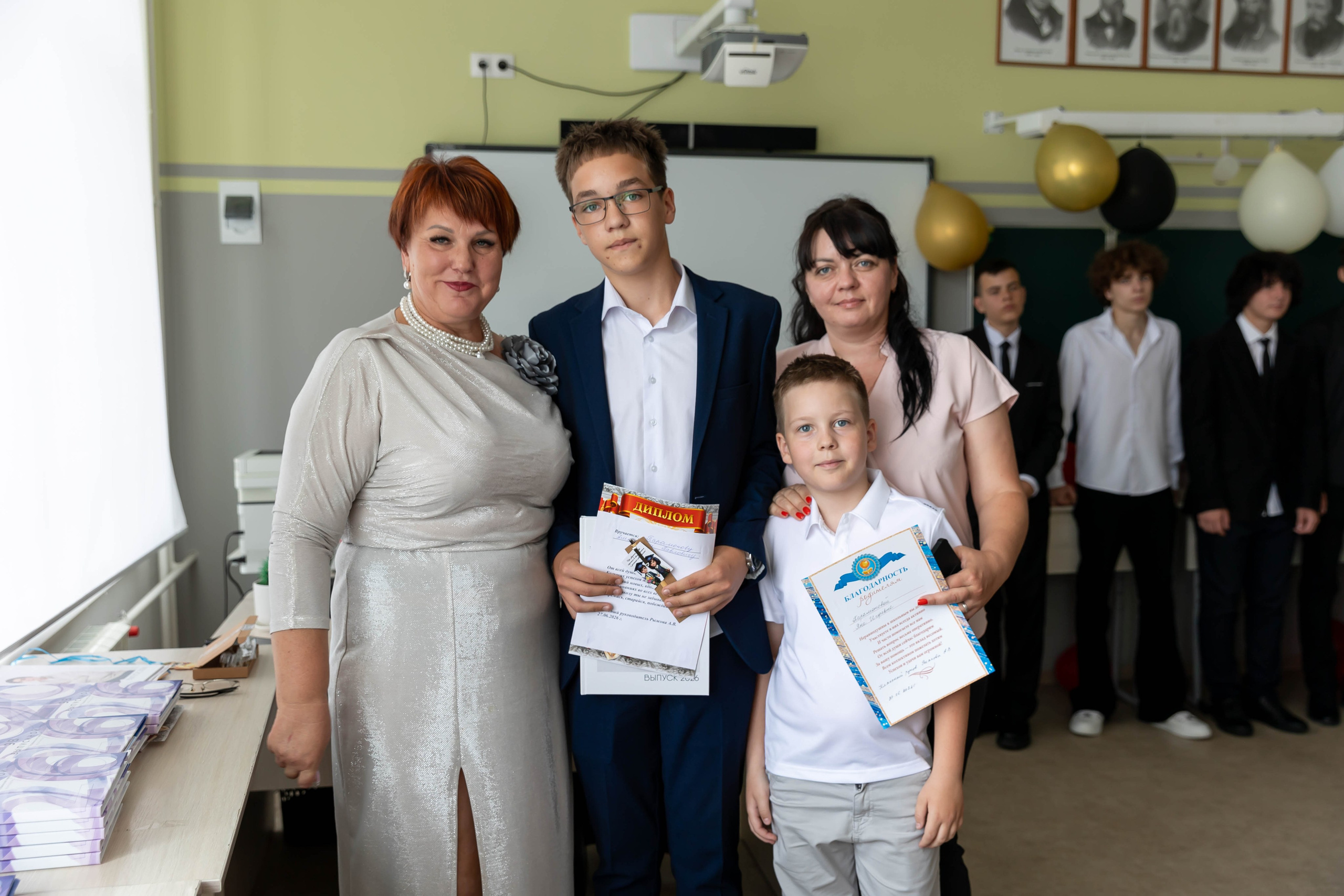 Гимназия 9В 2026. Свадебный семейный фотограф Костырина Светлана
