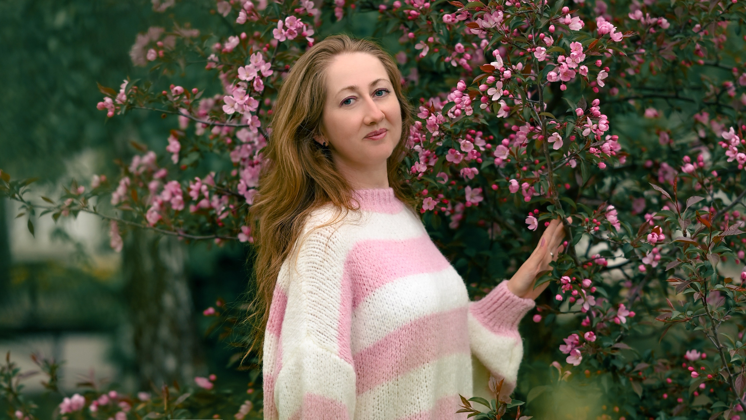 Портретная фотосессия в яблонях