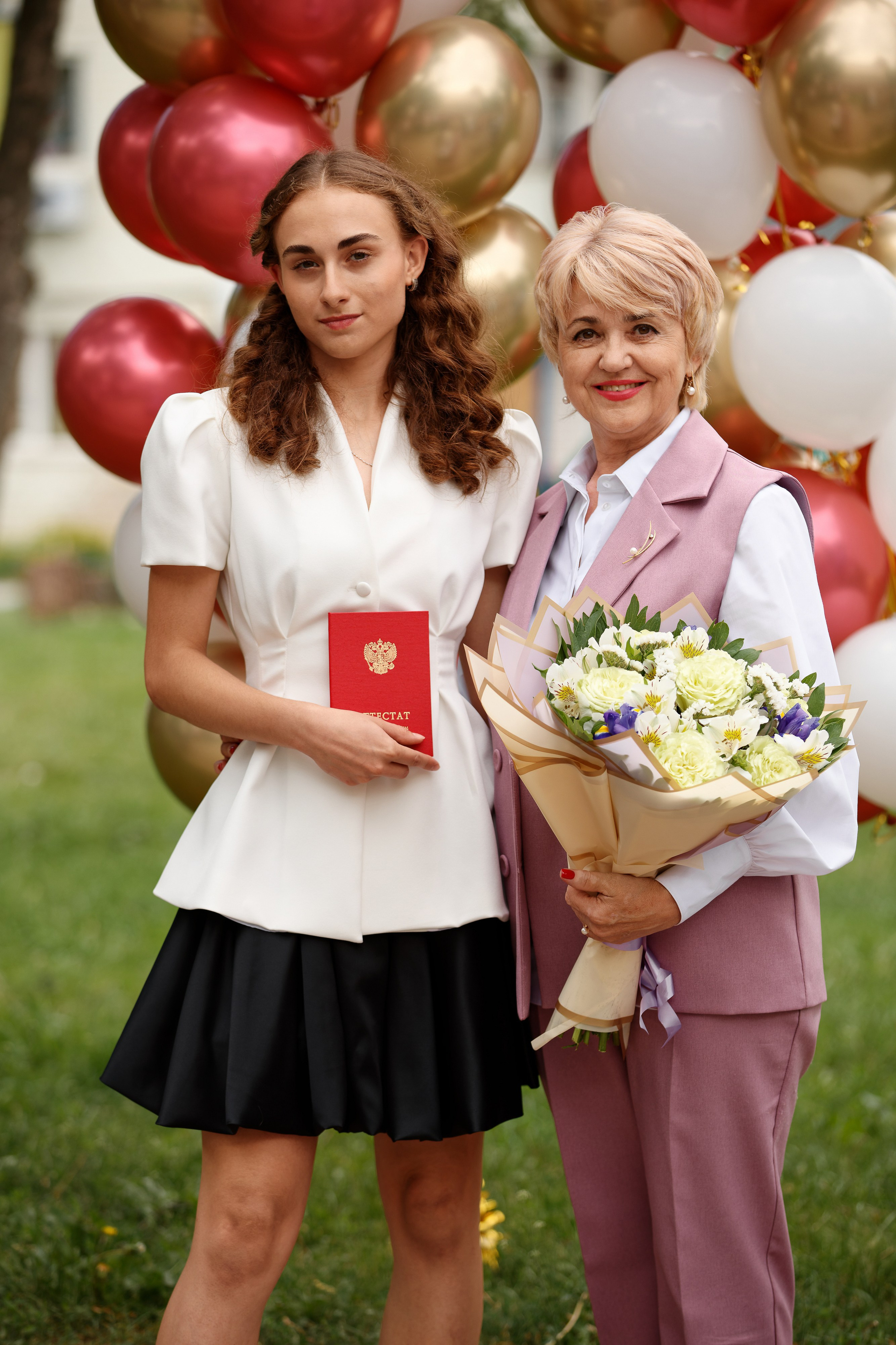 Вручение аттестатов Школа № 57. Семейный фотограф — Макс Белогрудов