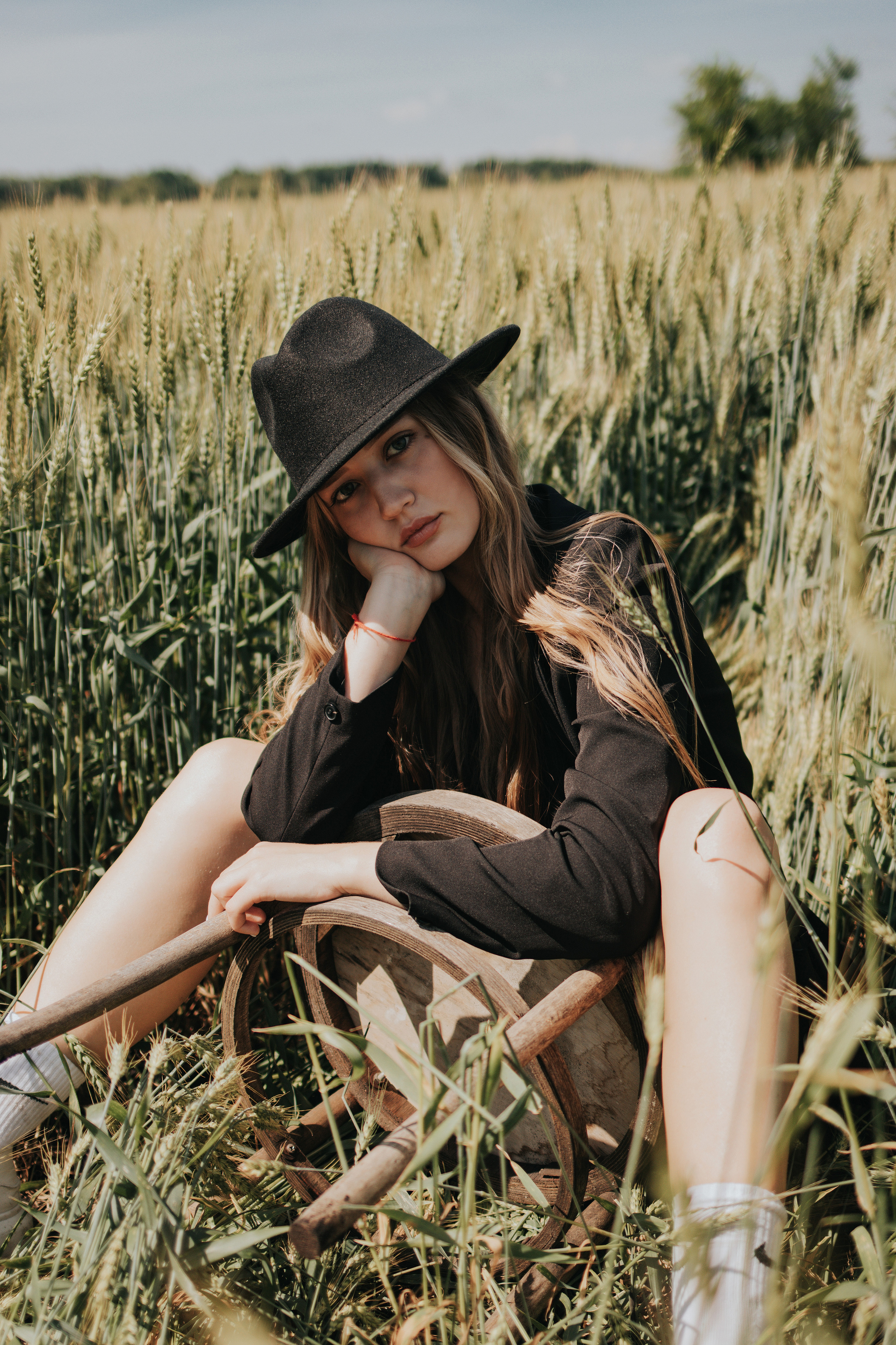 Яна в колосьях. Фотограф Пенза/Сердобск