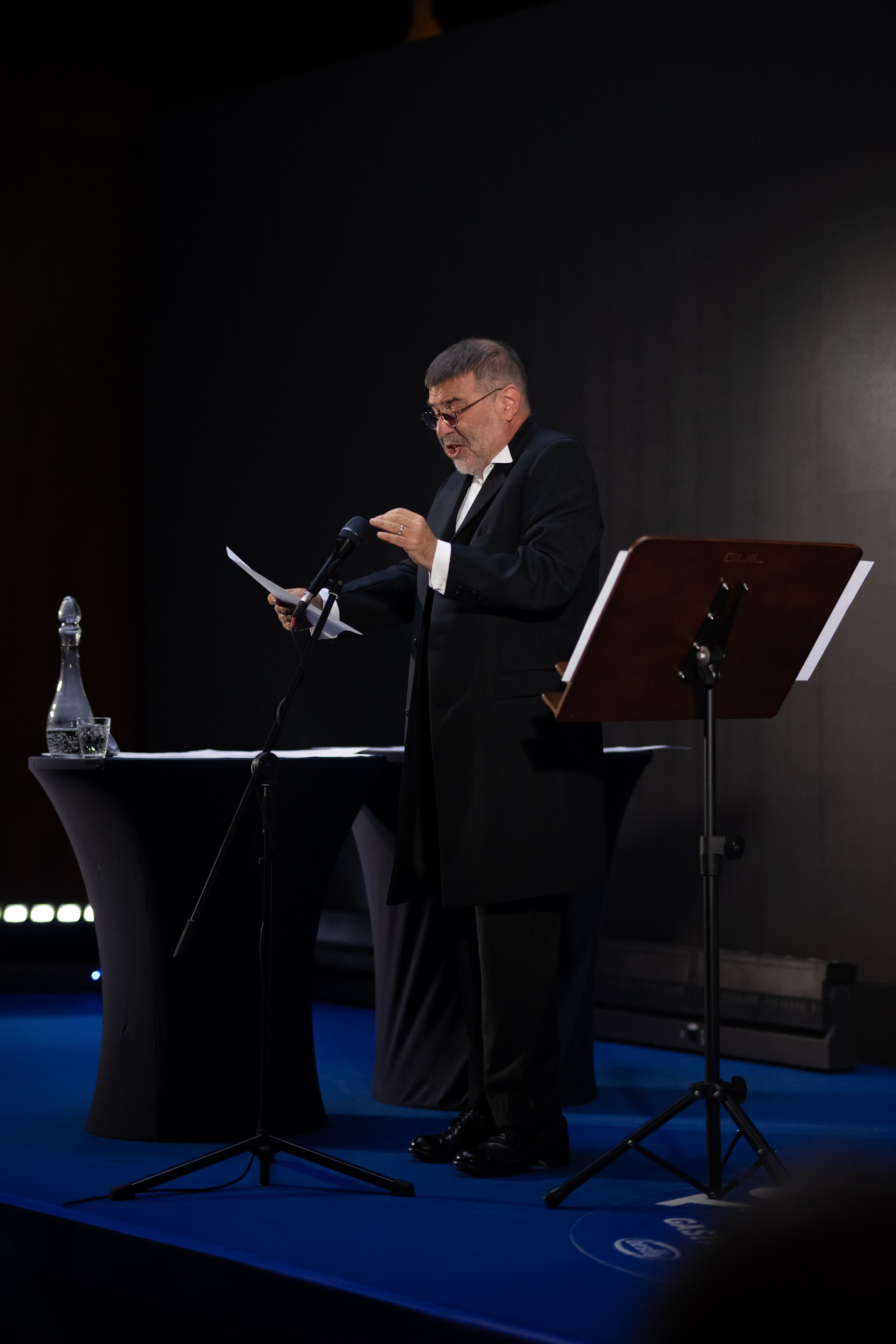 ЕВГЕНИЙ ГРИШКОВЕЦ [СПЕКТАКЛЬ]. Арина Тамочкина. Фотограф Краснодарю