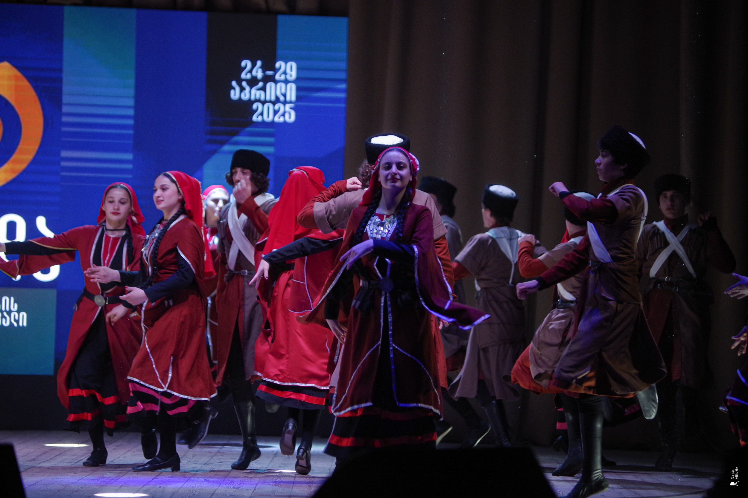 Танцы в Хоби. Портретный фотограф Денис Милютин