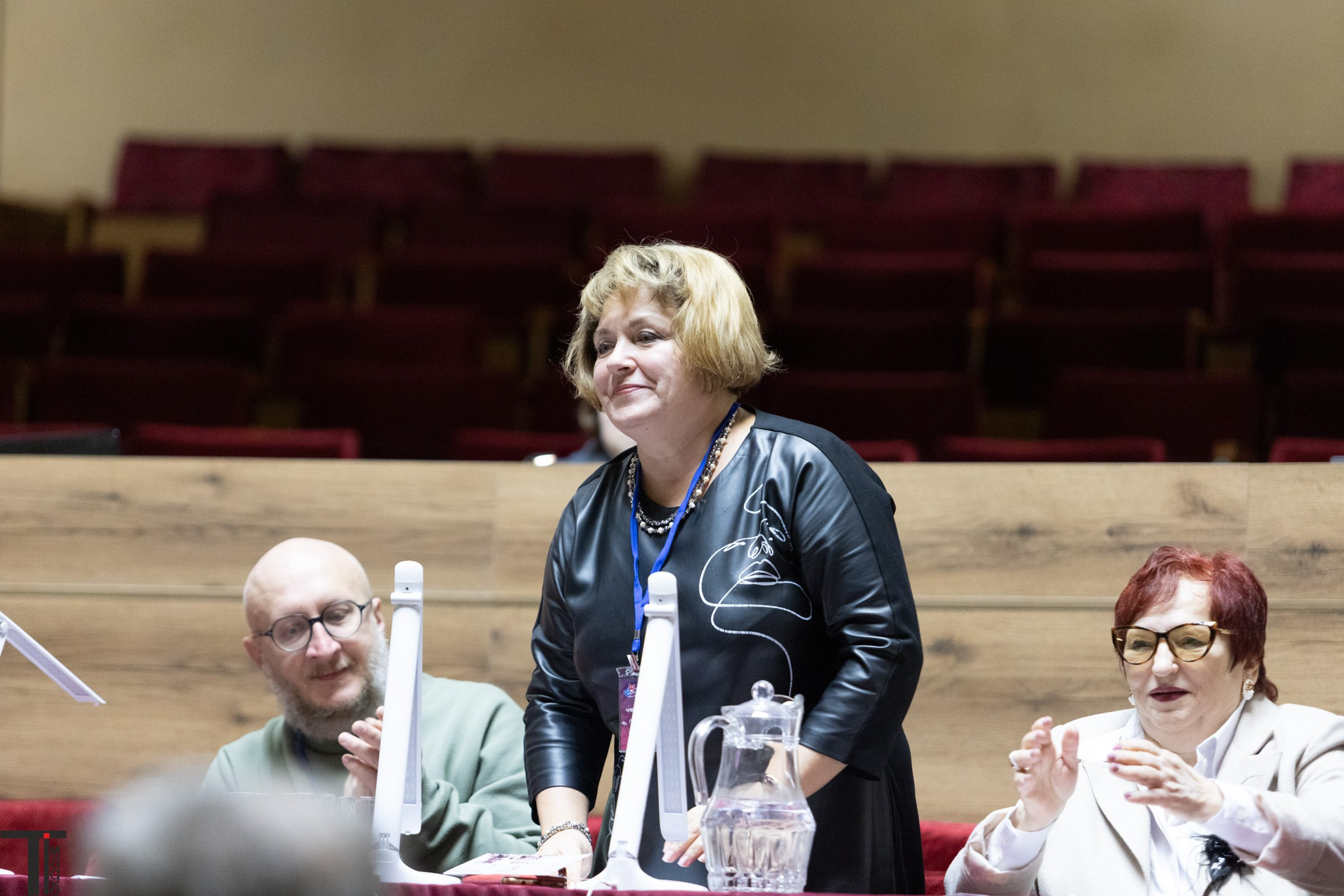 Театральная Вятка 2025. Имидж Технологии — репортажная фотография в Кирове Кировской области. Производство сувенирных магнитов, заливных этикеток и значков