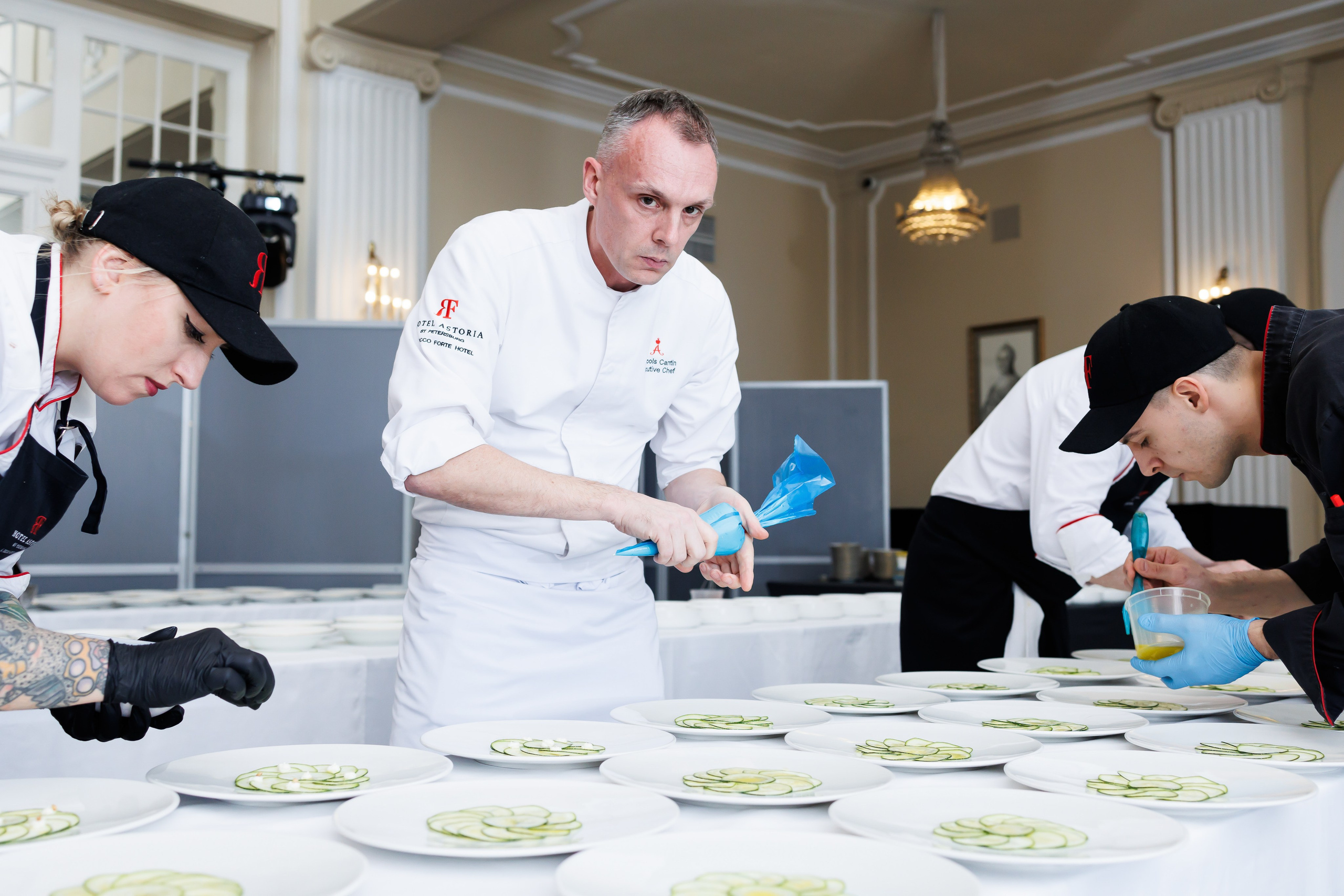 Репортаж. Суперфотограф Виталий Коликов