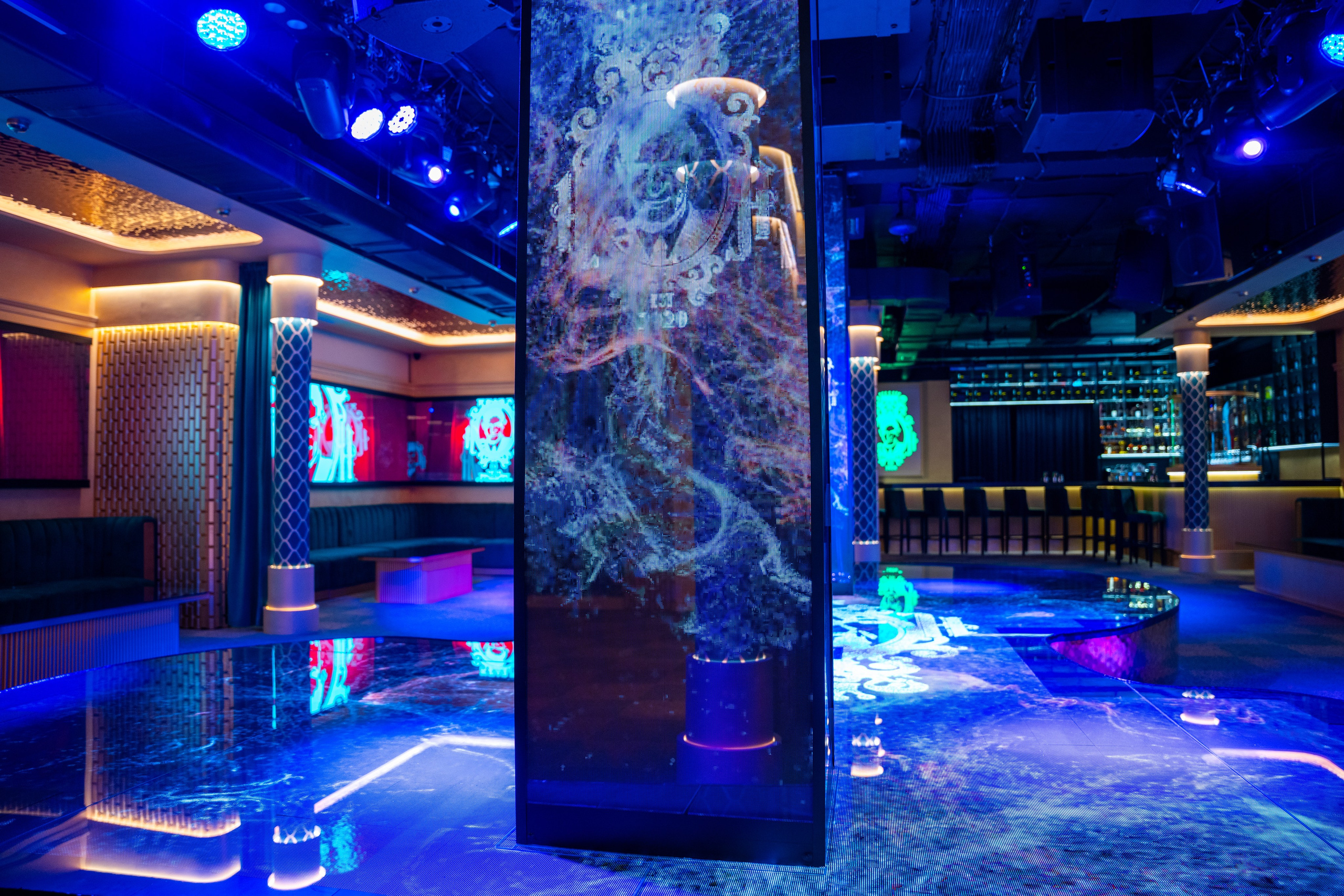 Фотосъемка интерьера стриптиз-клуба Hefner — элитный клуб Краснодара. Интерьерная фотосъемка клуба Hefner в Краснодаре — профессионально. Шедевры для Вас! Фотограф и Видеограф в Краснодаре Пахиев Руслан