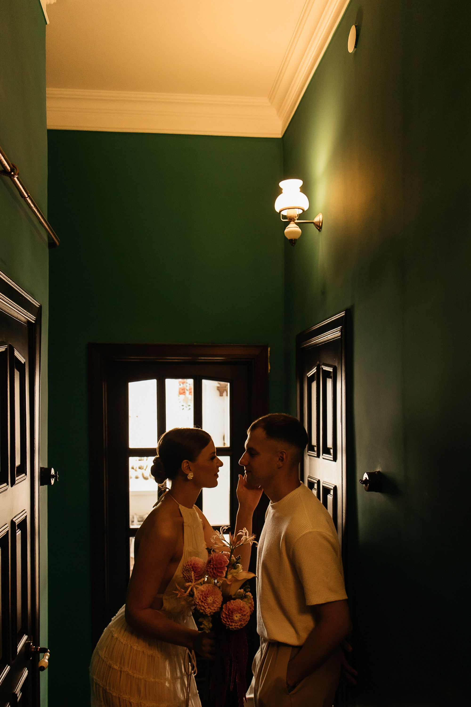 Свадьба в ретро-квартире. Свадебный и семейный фотограф Виолетта Сидельникова. Краснодар, Россия, Беларусь, Европа