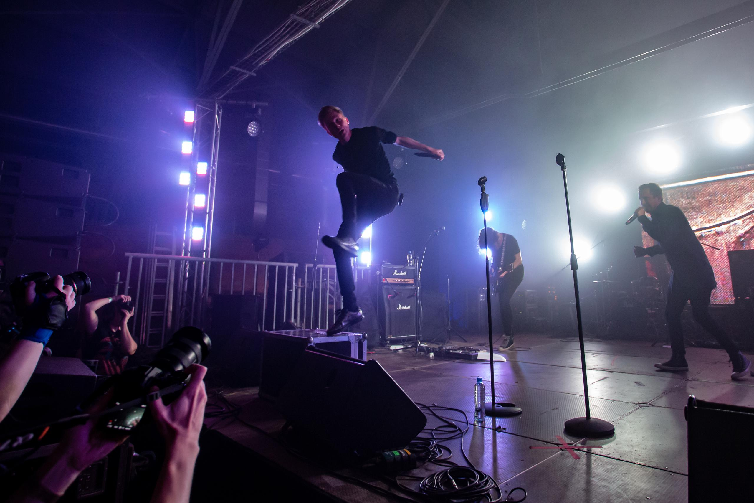 ПЛОЩАДЬ ВОССТАНИЯ (ЖИВОЙ). Фотограф Сонкина Татьяна