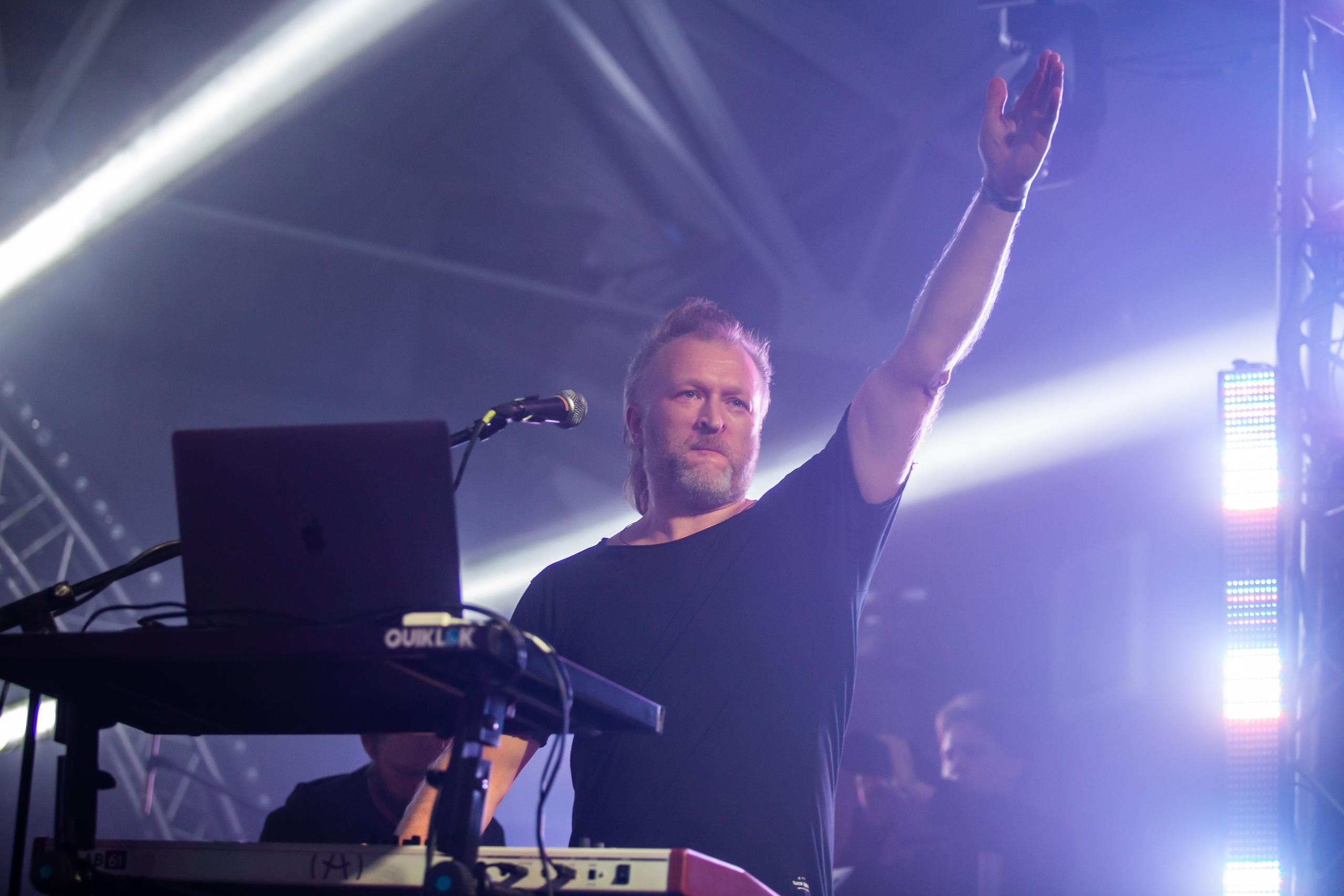 ПЛОЩАДЬ ВОССТАНИЯ (ЖИВОЙ). Фотограф Сонкина Татьяна