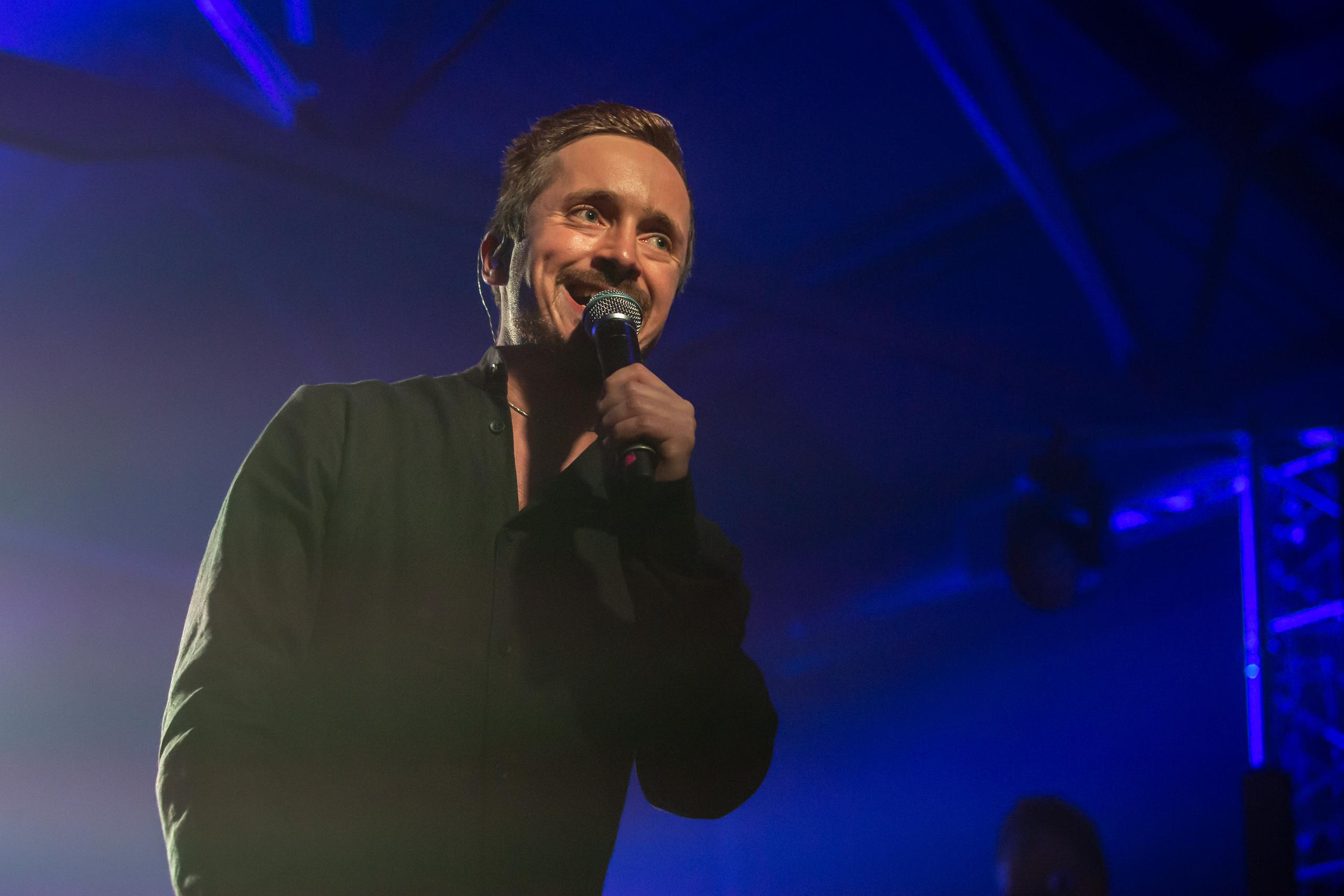 ПЛОЩАДЬ ВОССТАНИЯ (ЖИВОЙ). Фотограф Сонкина Татьяна