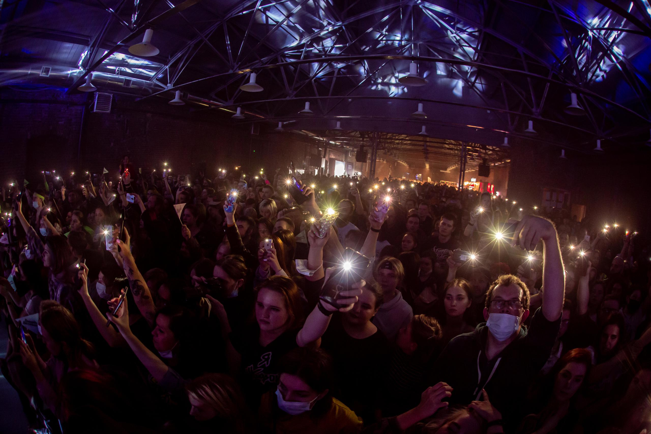 ПЛОЩАДЬ ВОССТАНИЯ (ЖИВОЙ). Фотограф Сонкина Татьяна